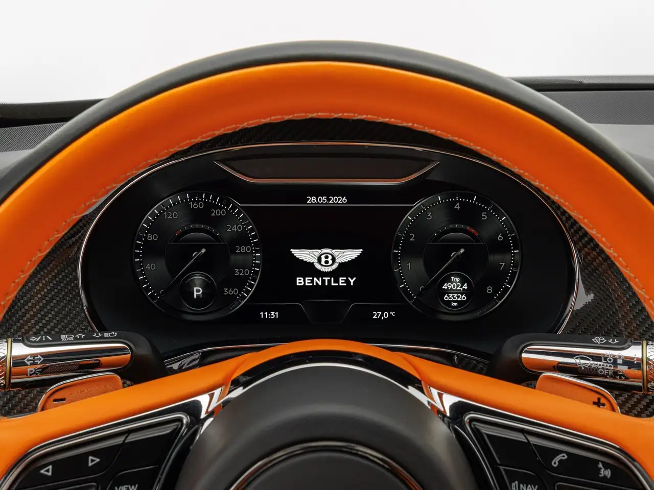 Bentley Flying Spur 2023 — фото 15