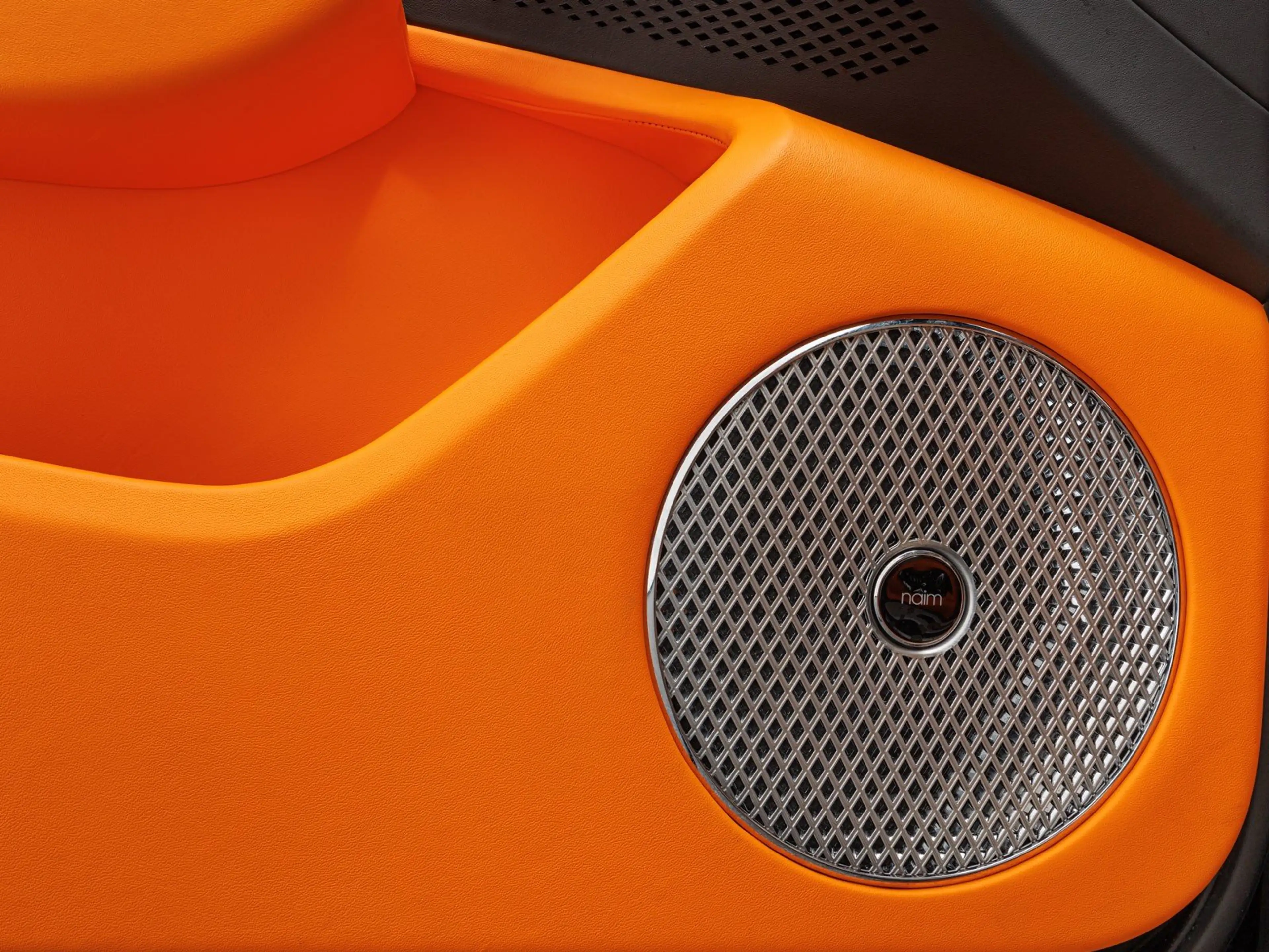 Bentley Flying Spur Speed / Naim for Bentley Soundsystem — photo 11