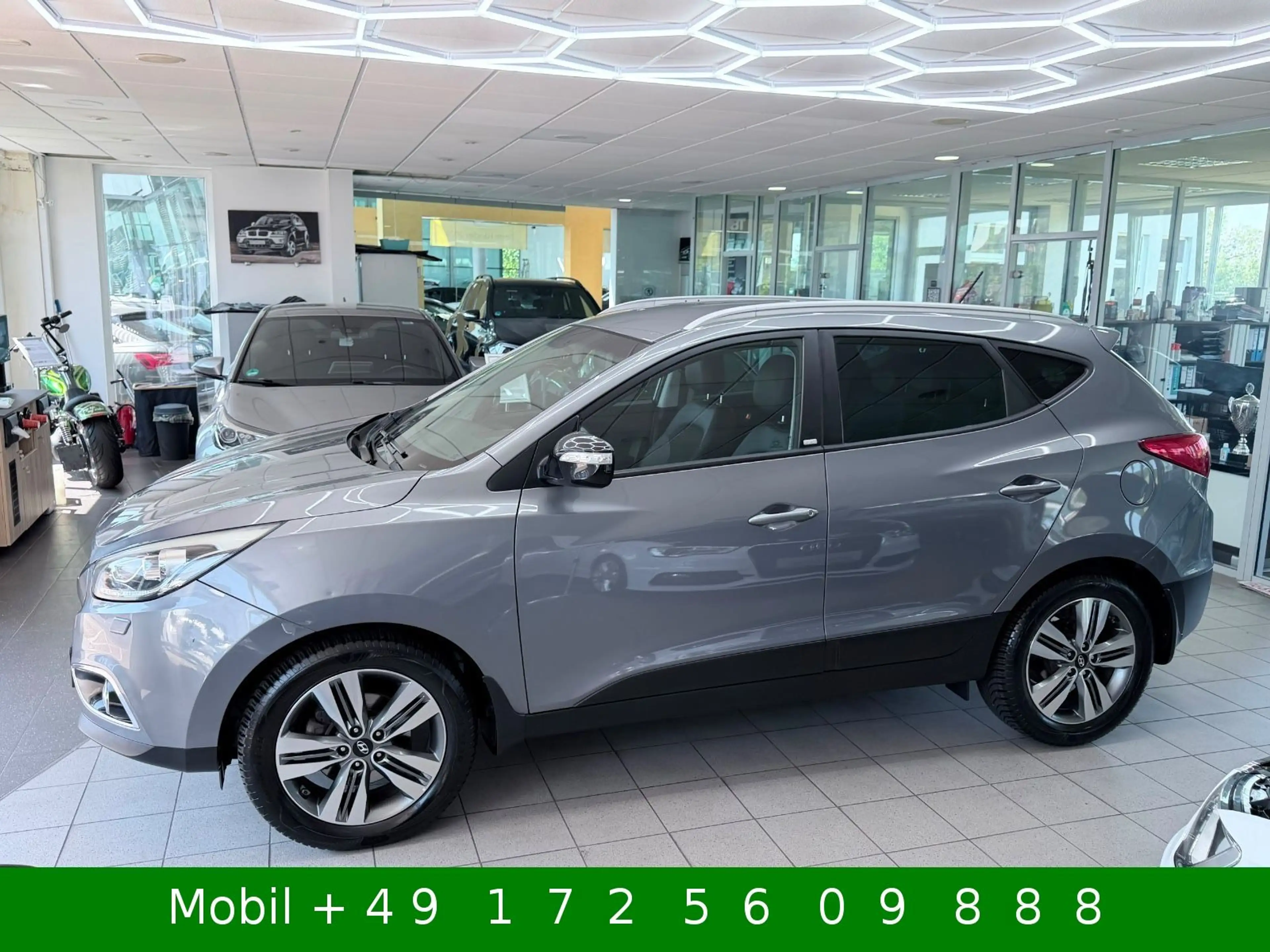 Hyundai iX35 2.0 135 World Cup GOEdition AHK Leder Xenon — photo 6