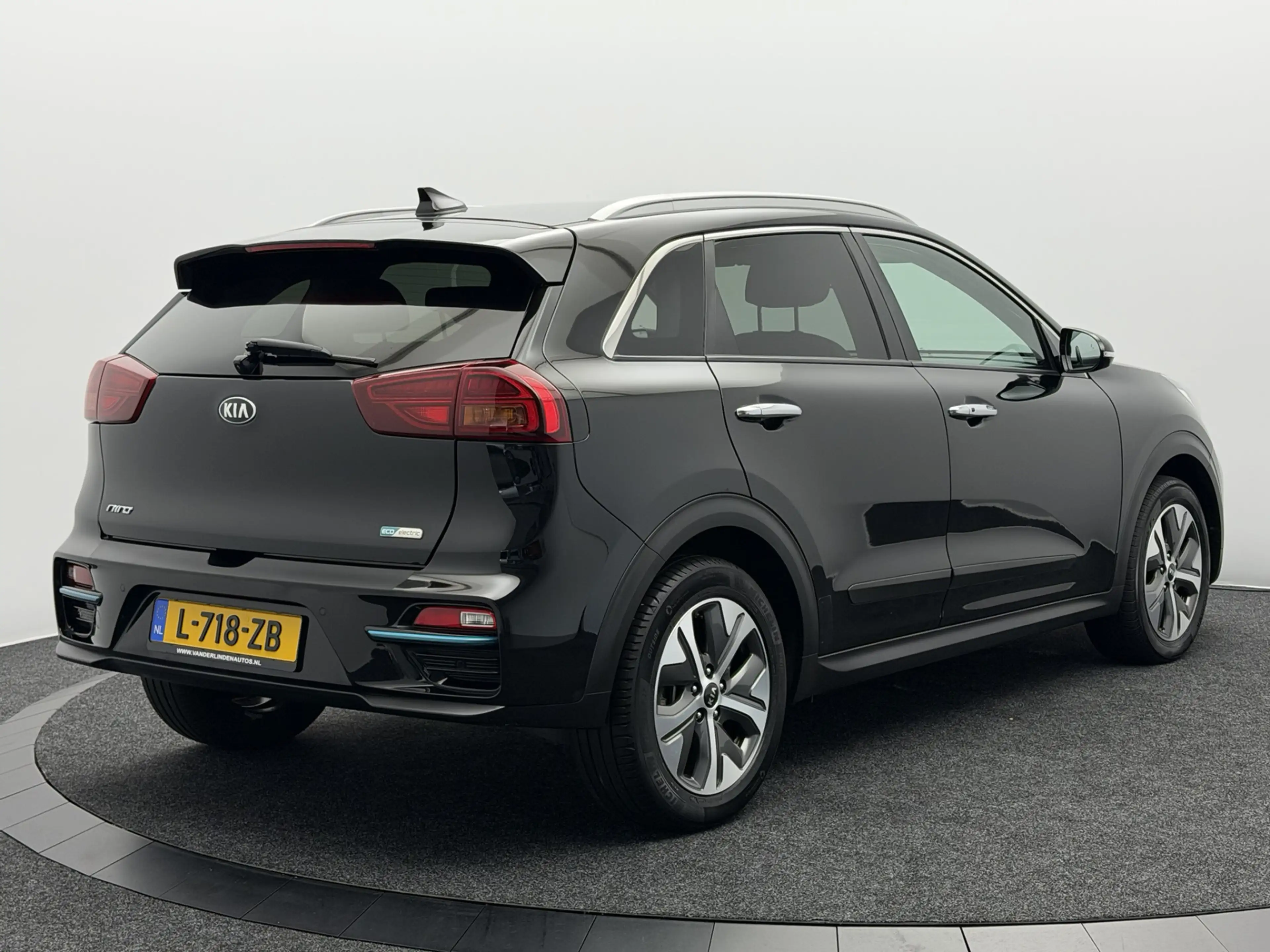 Kia e-Niro ExecutiveLine 64 kWh | SoH 95% | Schuif/Kanteldak — photo 6