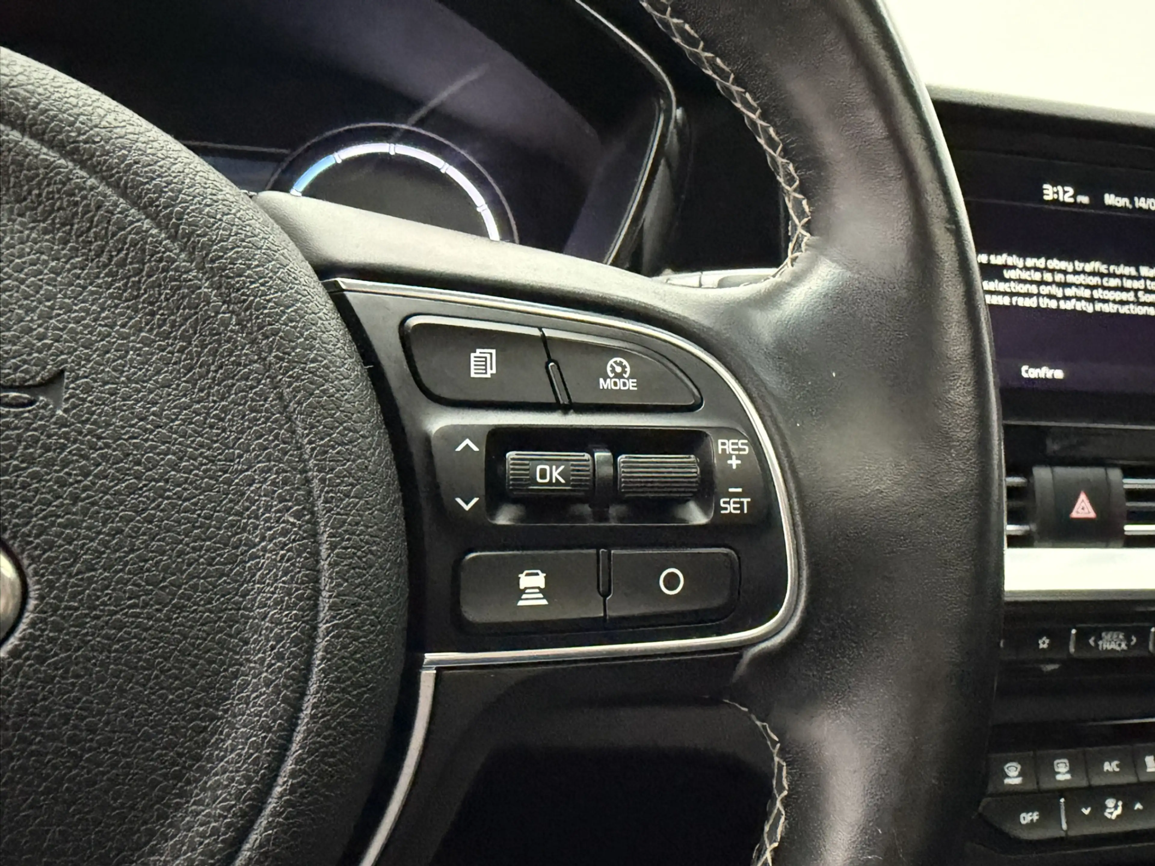 Kia e-Niro ExecutiveLine 64 kWh | SoH 95% | Schuif/Kanteldak — photo 19