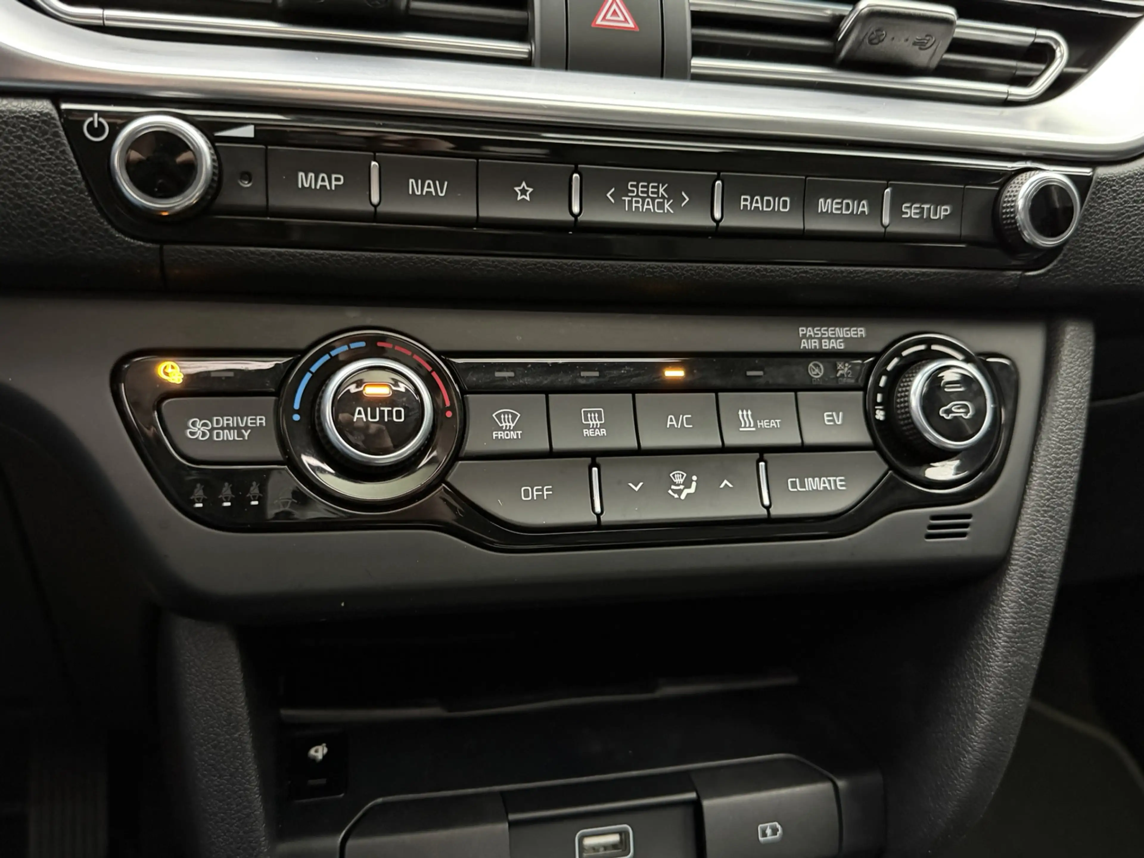 Kia e-Niro ExecutiveLine 64 kWh | SoH 95% | Schuif/Kanteldak — photo 24