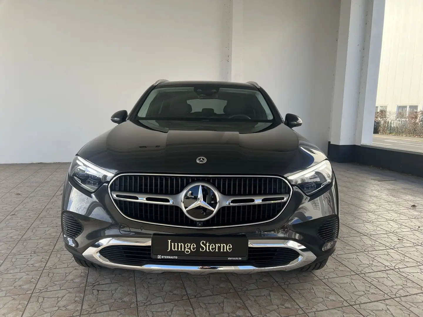 Mercedes-Benz GLC 300 GLC 300 e 4M Avantgarde/Navi/Pano-Dach/Distronic Grau - 2