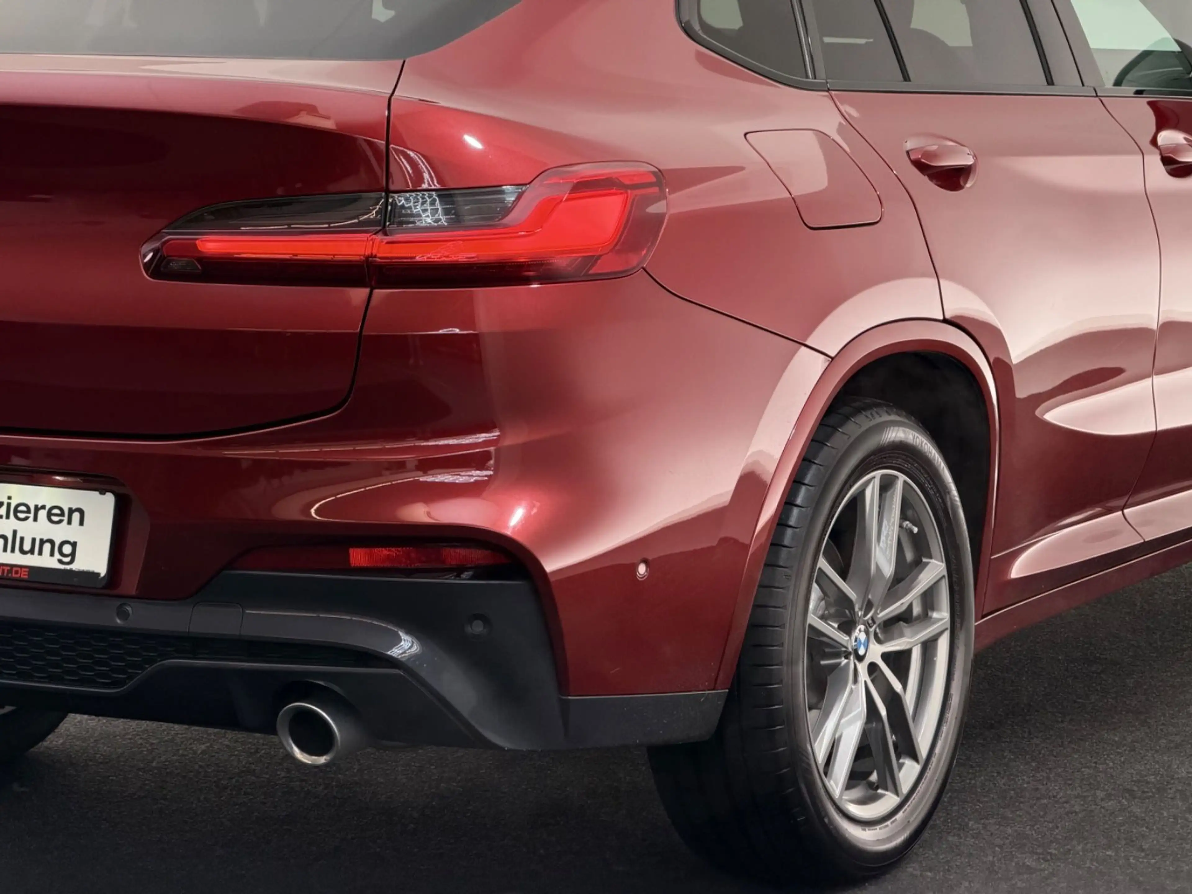 BMW X4 xDrive20i*M SPORT*LED-PANO-HUD-RKAM-SHZ-TEMPO — photo 11