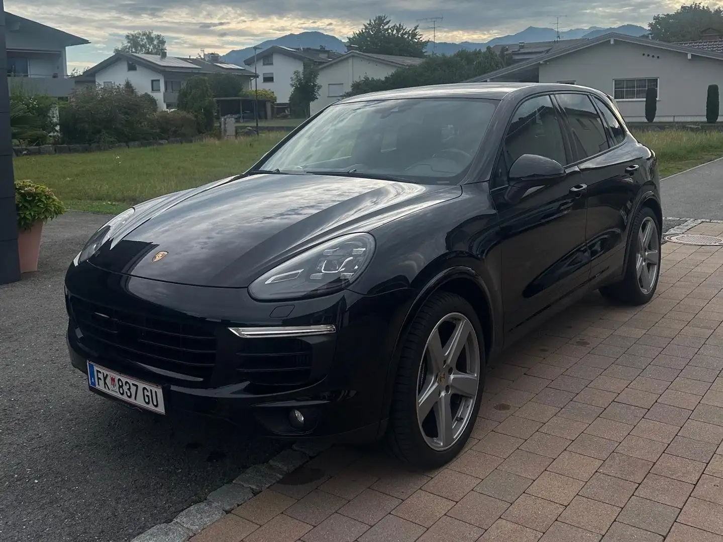 Porsche Cayenne Cayenne II Platinum Edition Aut. Platinum Edition Schwarz - 2