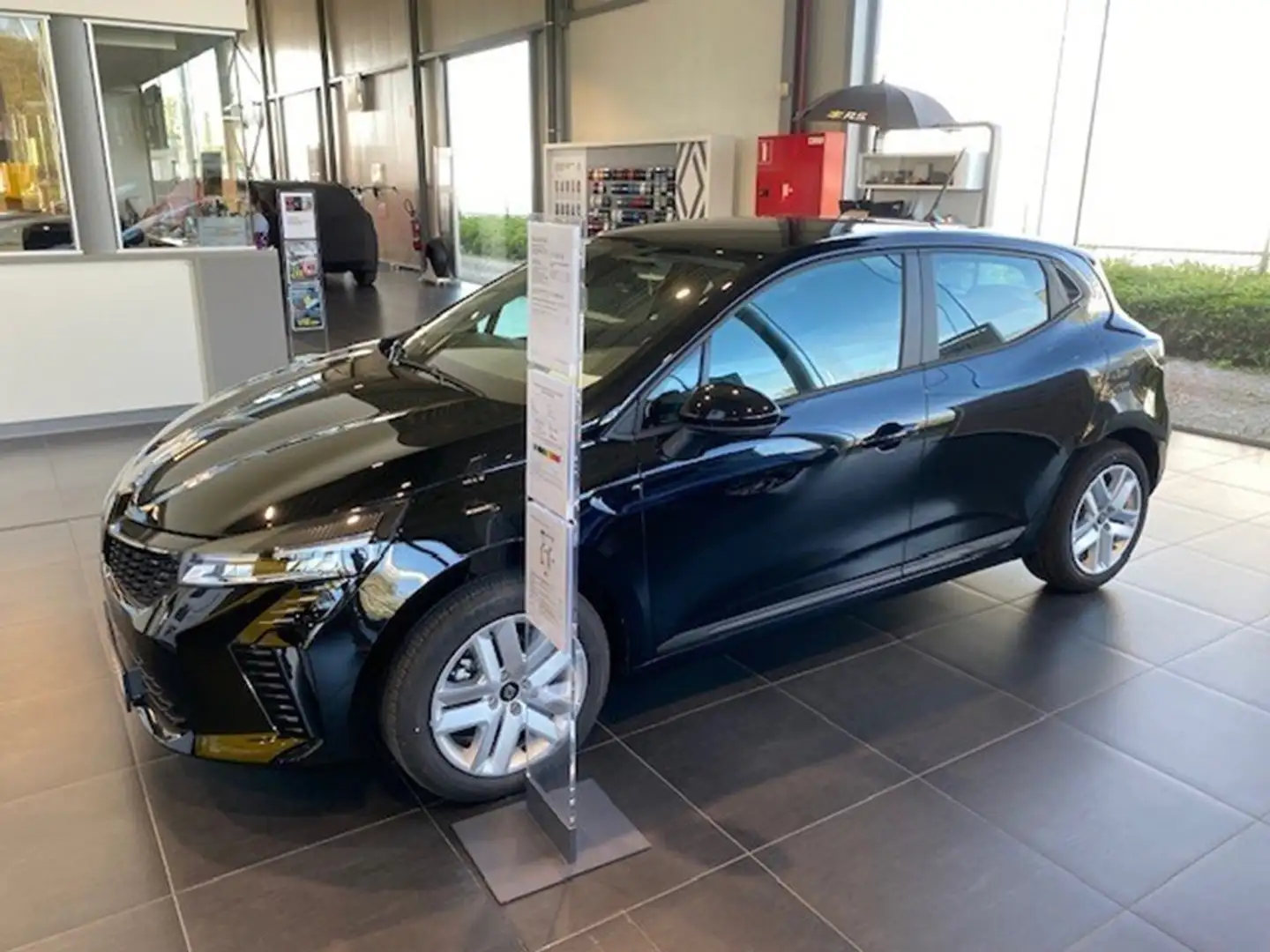 Renault Clio evolution TCe 90 Zwart - 2