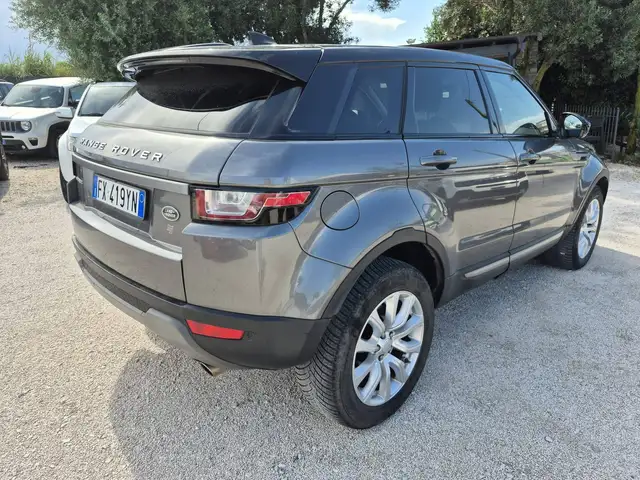 Land Rover Range Rover Evoque view 4