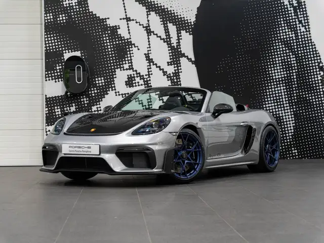 Porsche 718 Spyder RS PDK