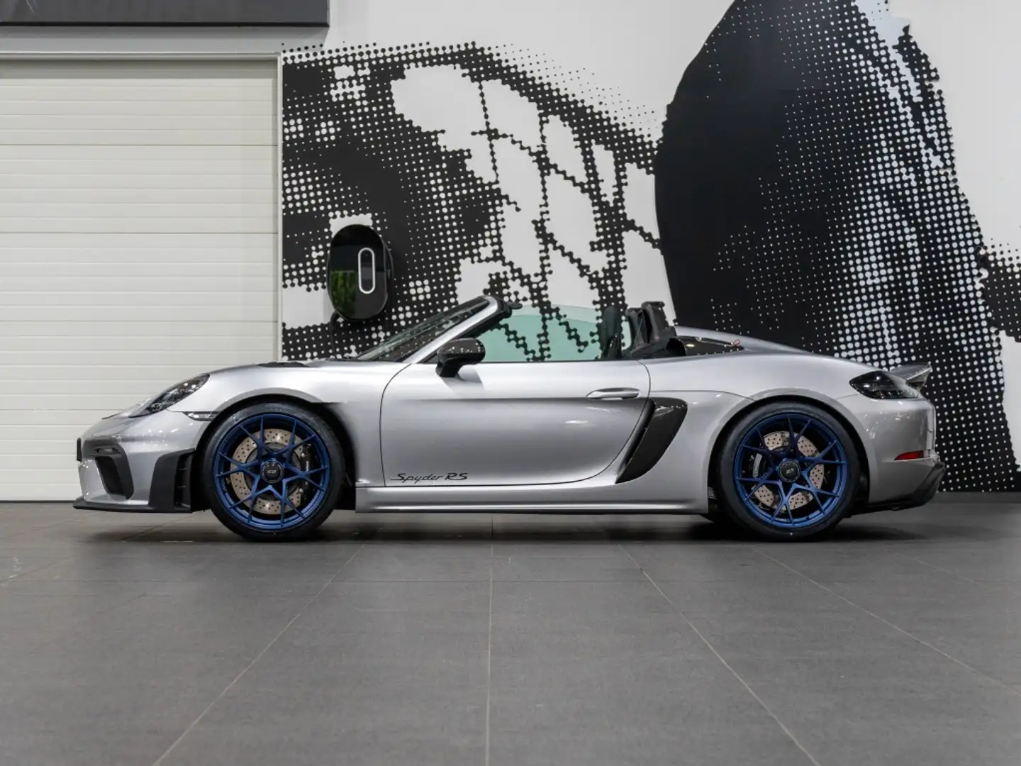 Porsche 718 Spyder RS PDK Plateado - 2