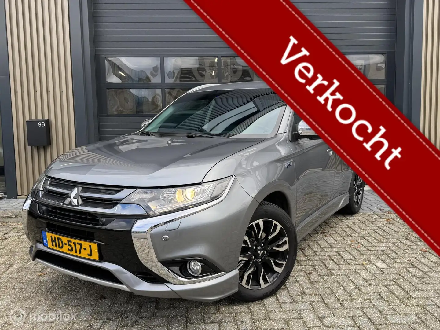 Mitsubishi Outlander 2.0 PHEV Executive Edition | Stoelverw Grijs - 2
