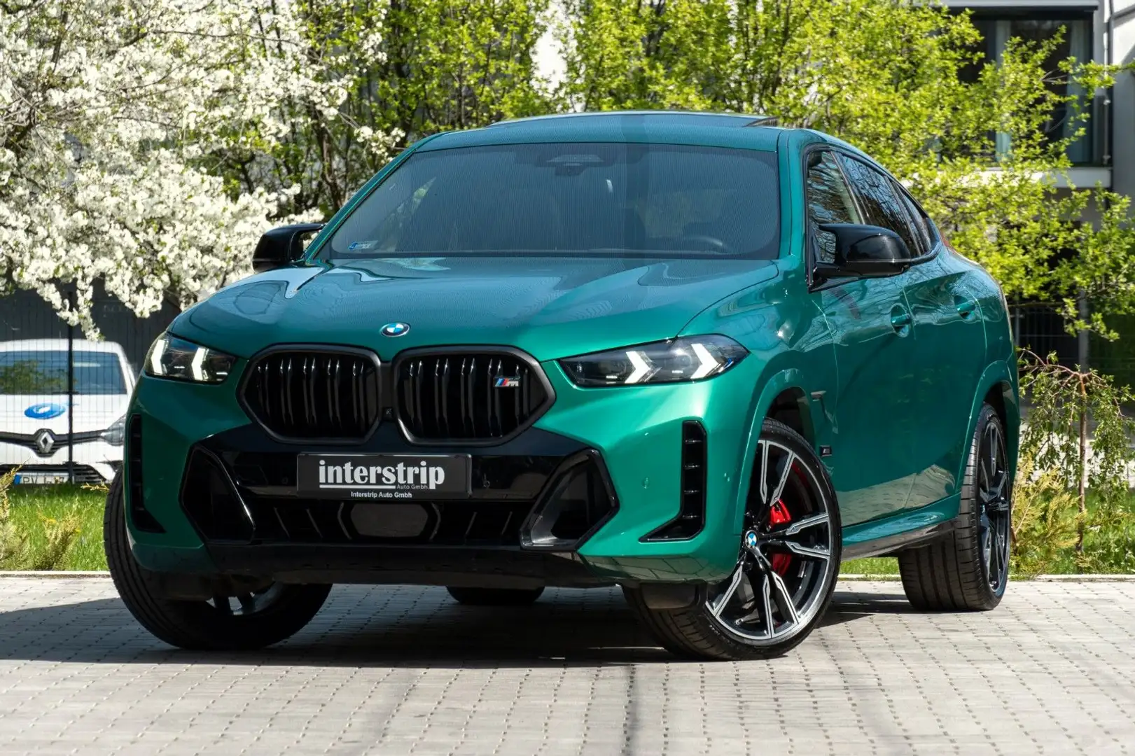 BMW X6 M60i DR.ASS.PRO.360°.PANORAMA.LED.H/K.22" Groen - 1