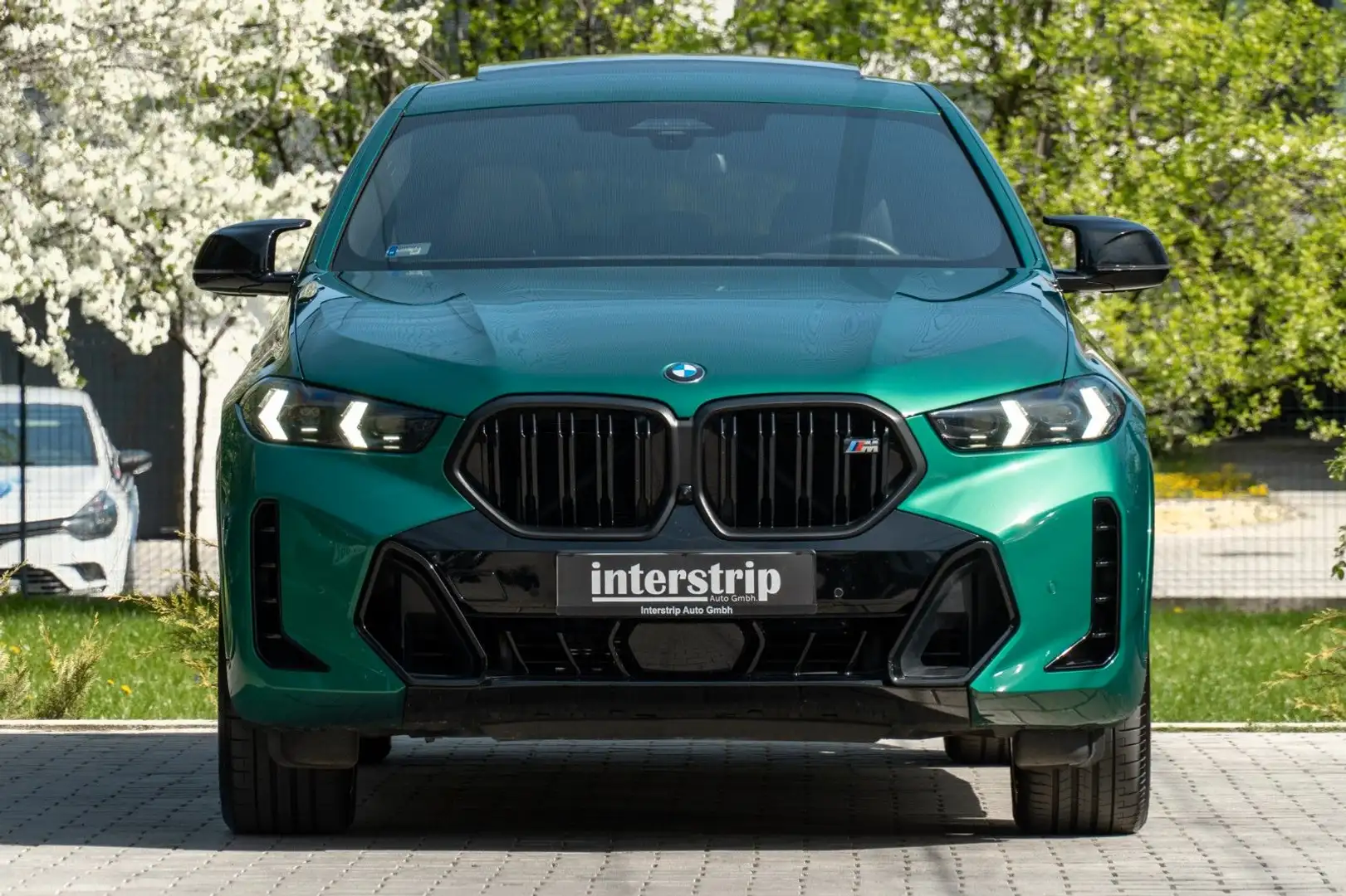 BMW X6 M60i DR.ASS.PRO.360°.PANORAMA.LED.H/K.22" Groen - 2