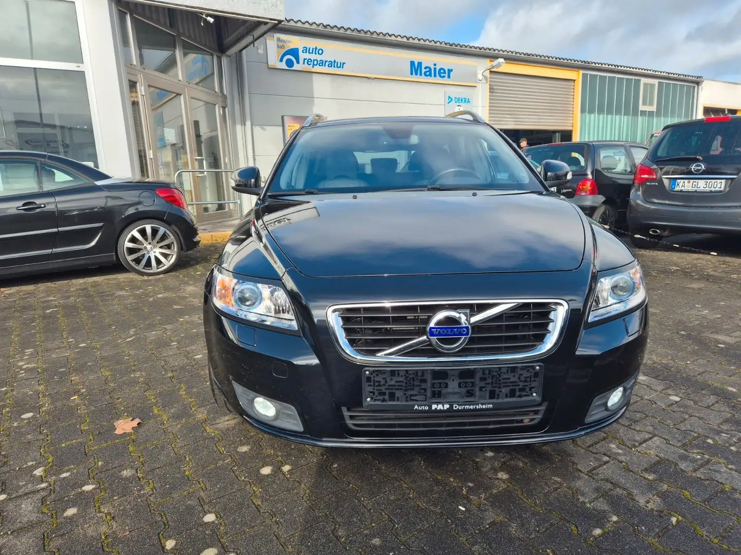 Volvo V50 2.0d 5 Zylinder 1Hd Xenon Automatik Leder Negro - 2