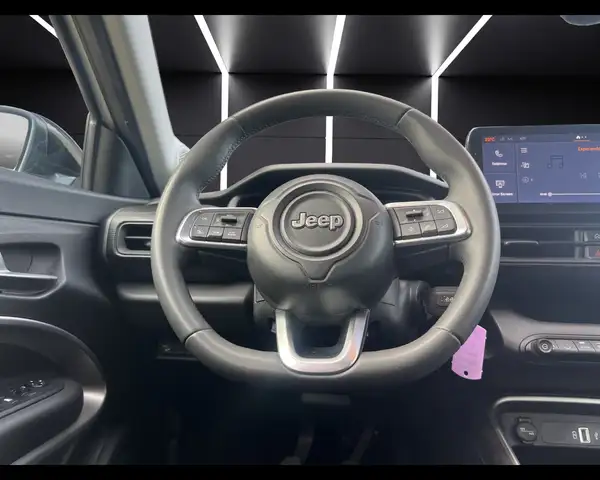 Jeep Avenger view 10