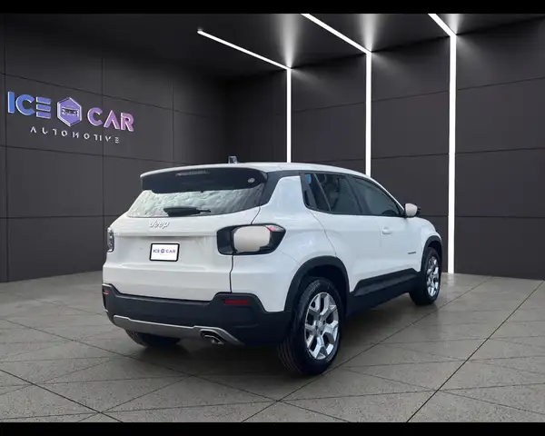 Jeep Avenger view 5