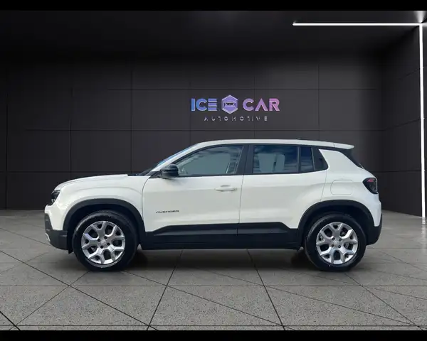 Jeep Avenger view 8