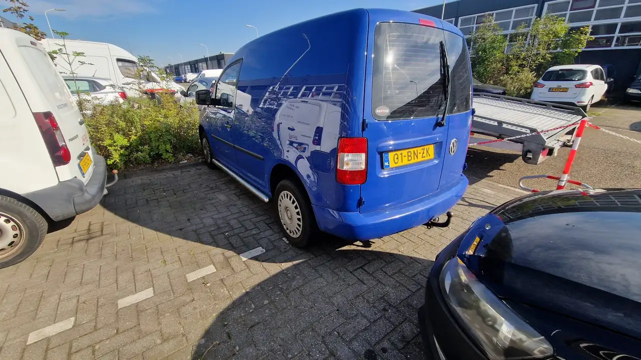 Volkswagen Caddy 1.9 TDI Airco — photo 1 of 9