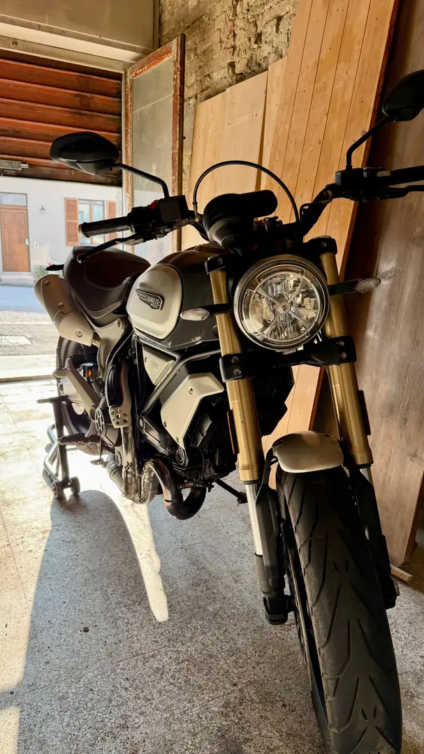 Ducati Scrambler 1100 Special - 1