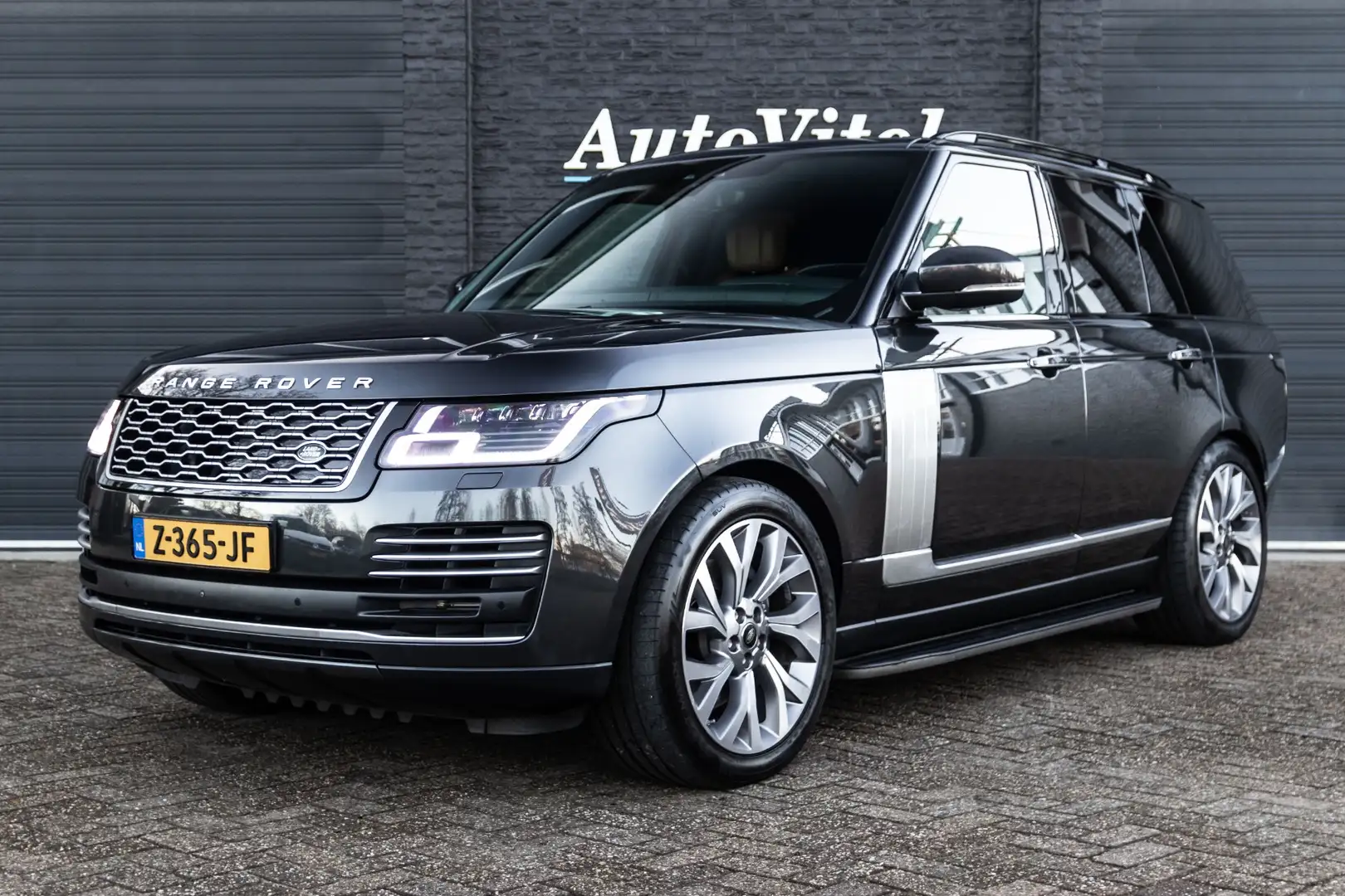 Land Rover Range Rover 2.0 P400e Autobiography | Panodak | Meridian | TV- Šedá - 1