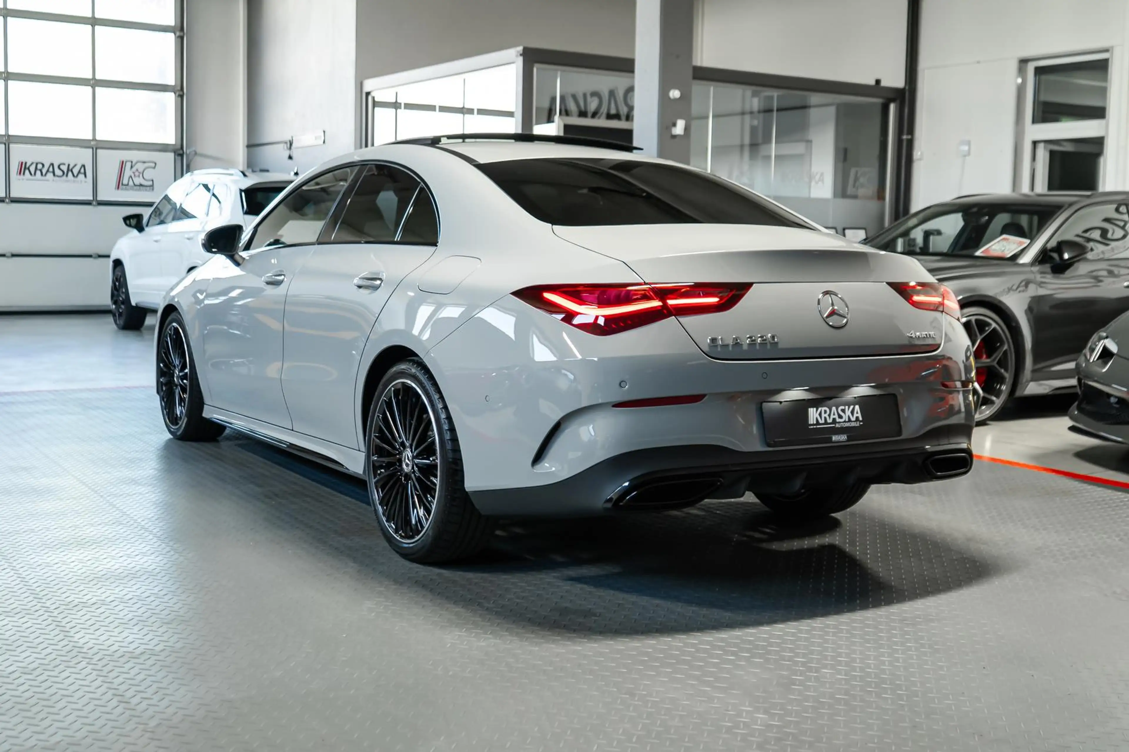 Mercedes-Benz CLA 220 4M Special Edition AMG Line RFK PANO APP — photo 10
