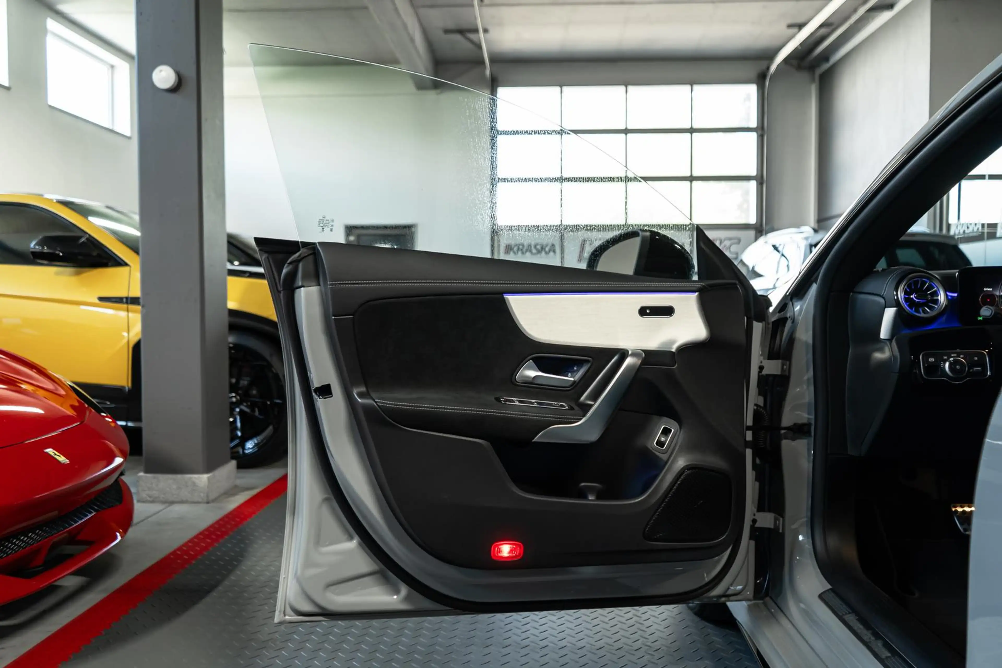 Mercedes-Benz CLA 220 4M Special Edition AMG Line RFK PANO APP — photo 11