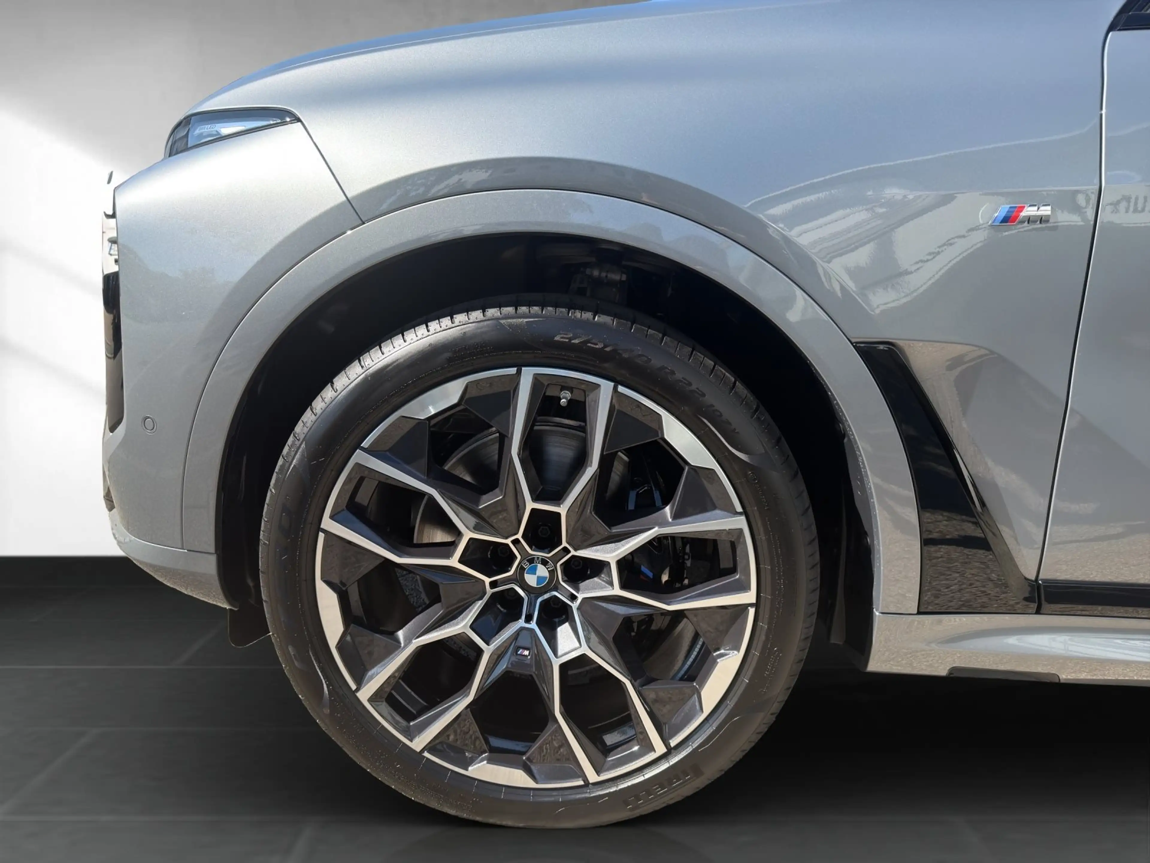 BMW X7 xDrive40d — photo 8