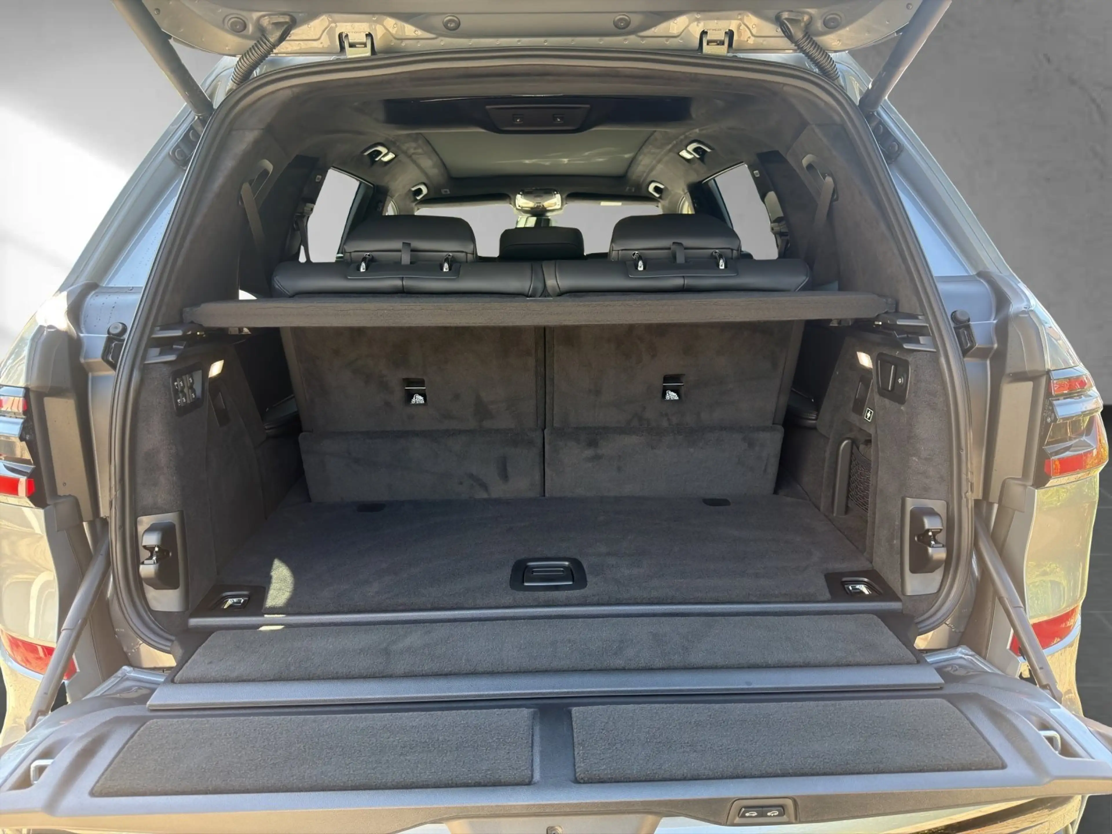 BMW X7 xDrive40d — photo 12