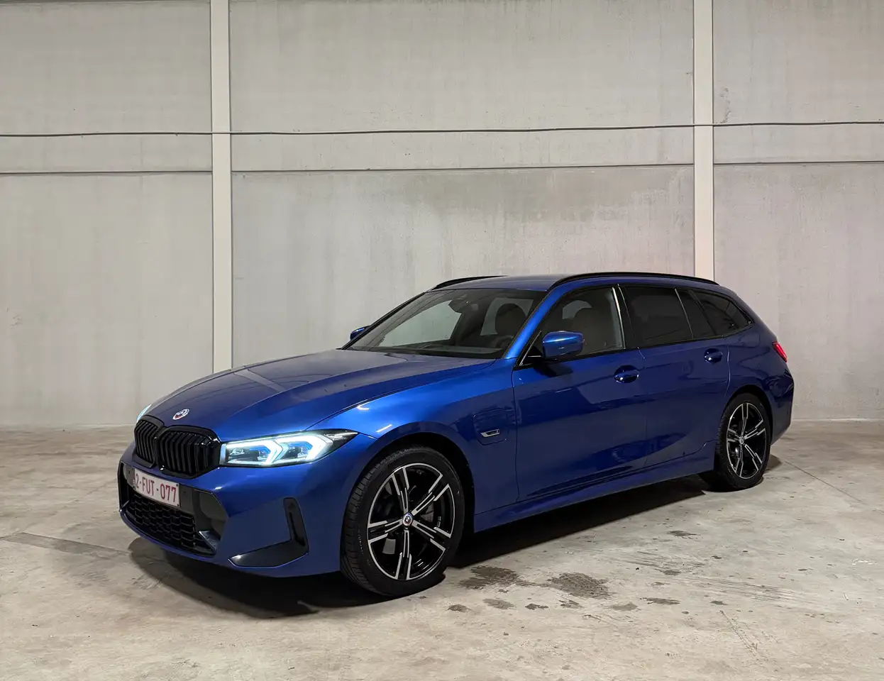 BMW 330