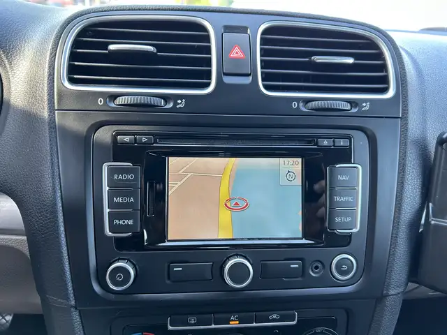 Volkswagen Golf view 8
