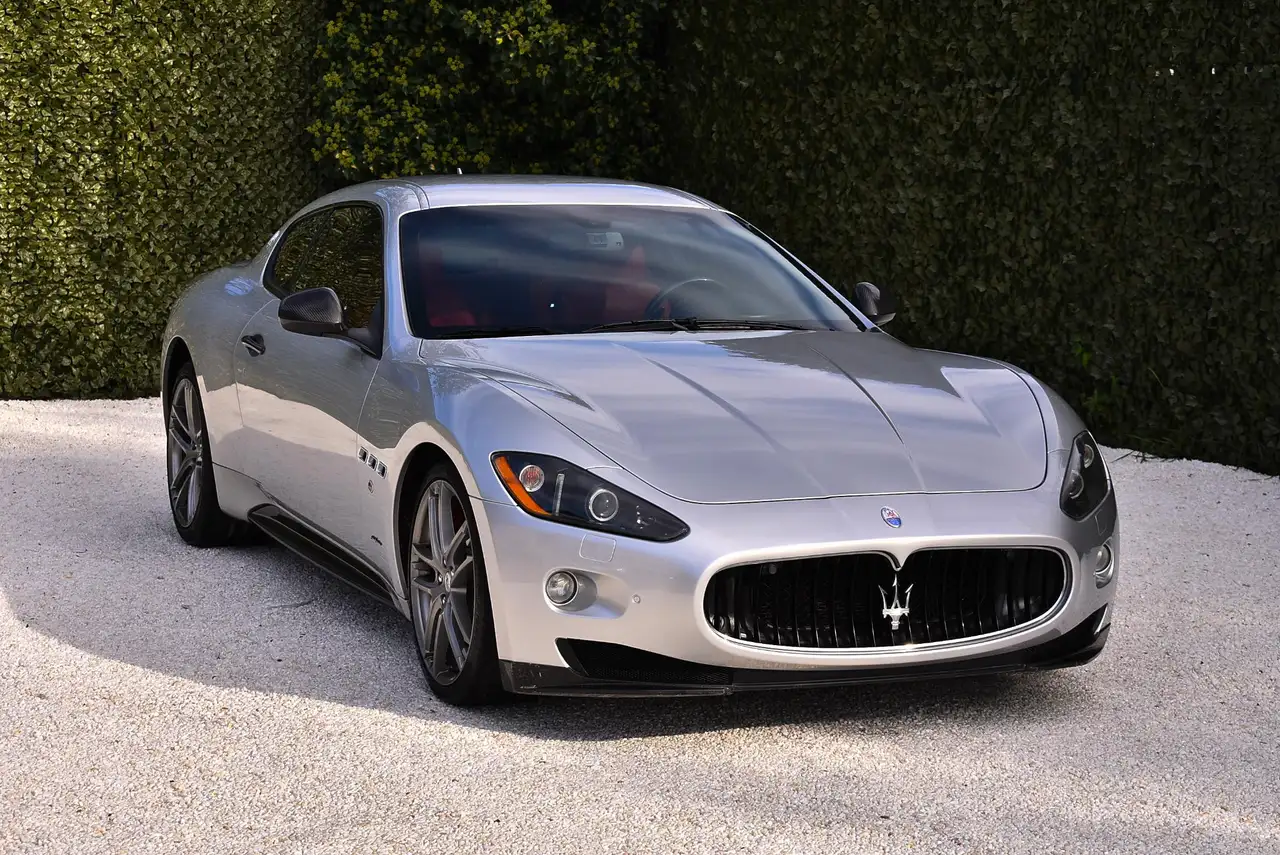 2012 Maserati GranTurismo 4.7 S MC Sport Line 4.7L V8, photograph 3