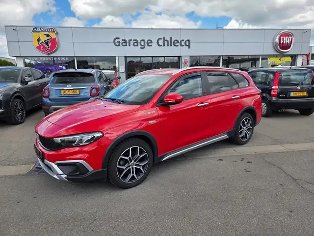Fiat Tipo SW CROSS RED DCT 1.5 HYBRID NOVC 130