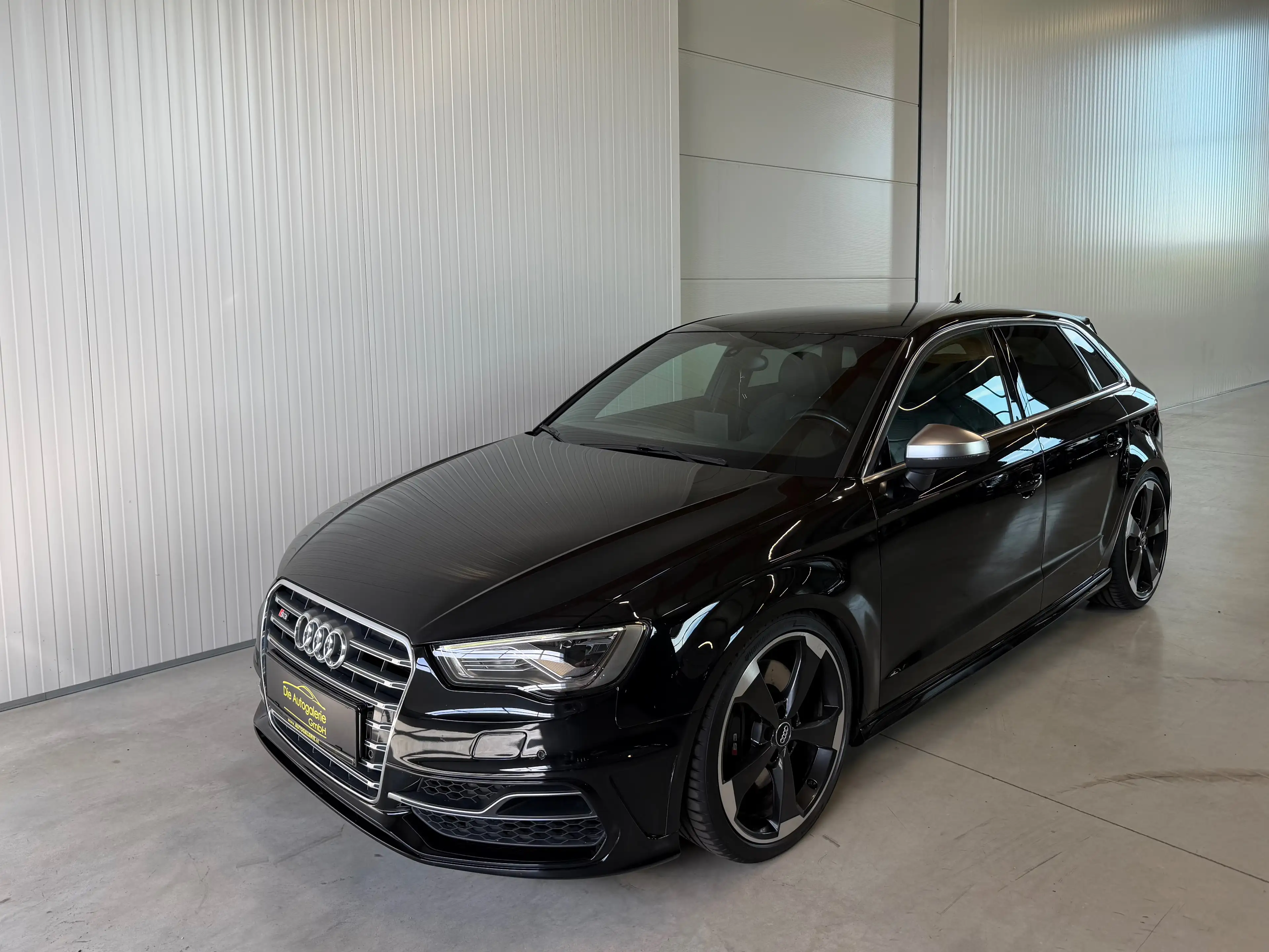 Audi S3 2.0 TFSI quattro *LED-LIGHT*19-ZOLL*B.&O.* — photo 3