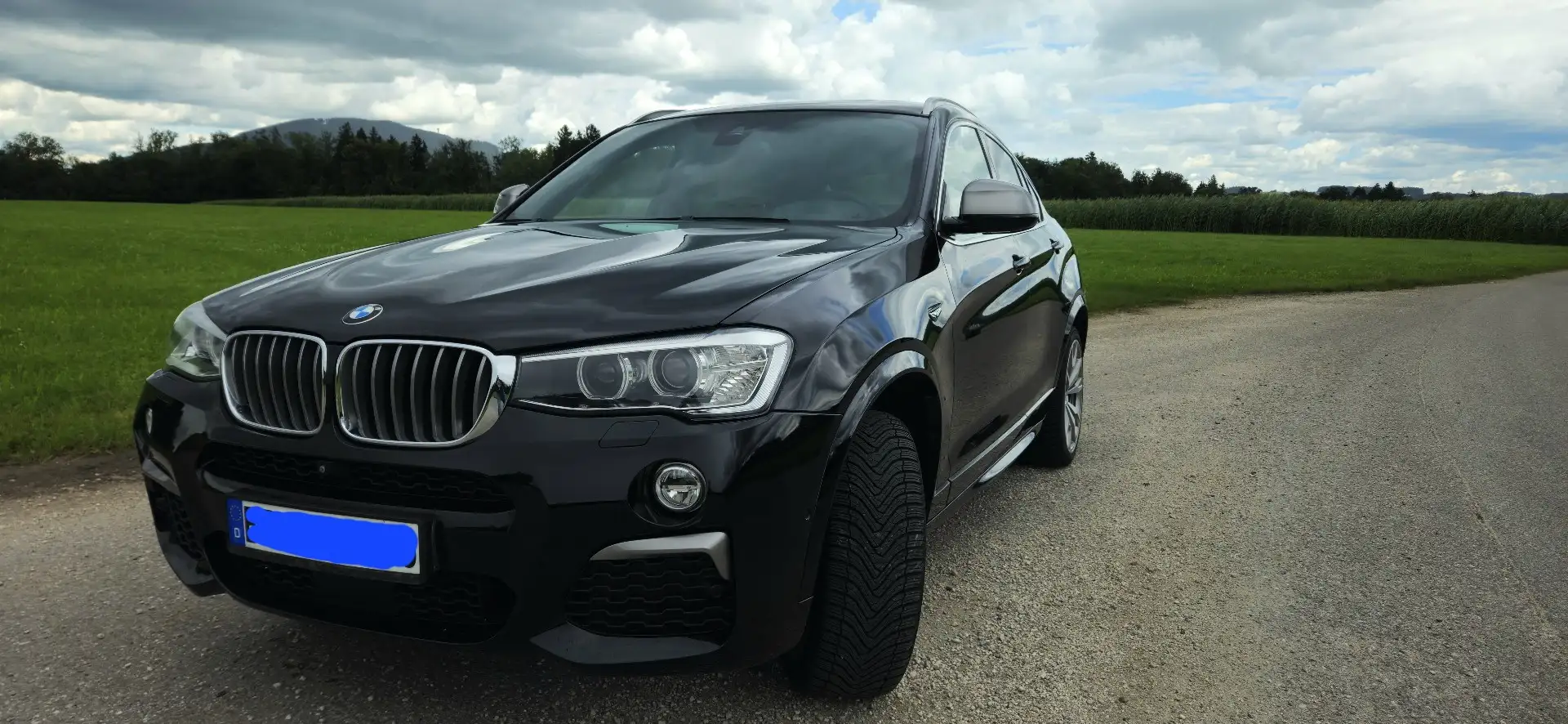 BMW X4 M40i Deutsches Auto Schwarz - 1