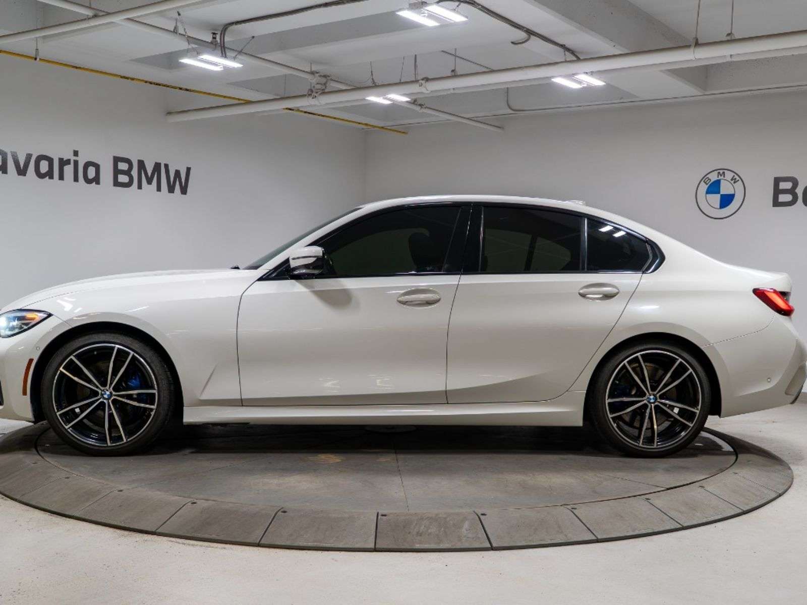 2020 BMW 3 Series 330i xDrive Sedan | Premium Enhanced Package | M S — снимка 1