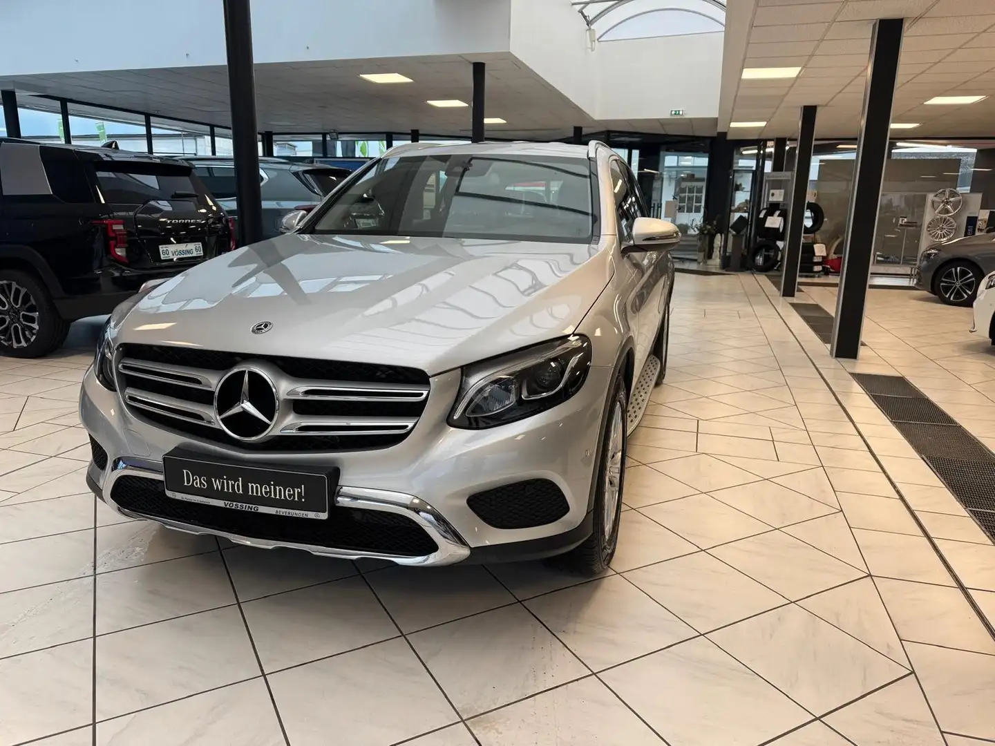 Mercedes-Benz GLC 250 d 4Matic *8-Fach.*LED*Navi Silber - 1