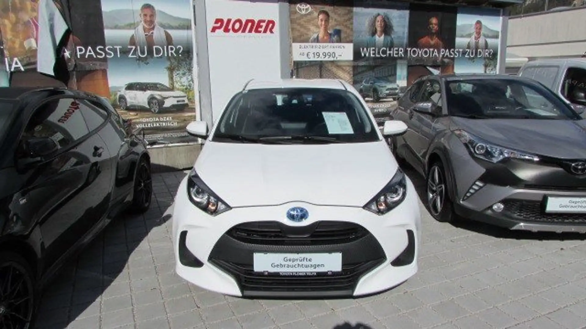Toyota Yaris Hybrid Active Wit - 2