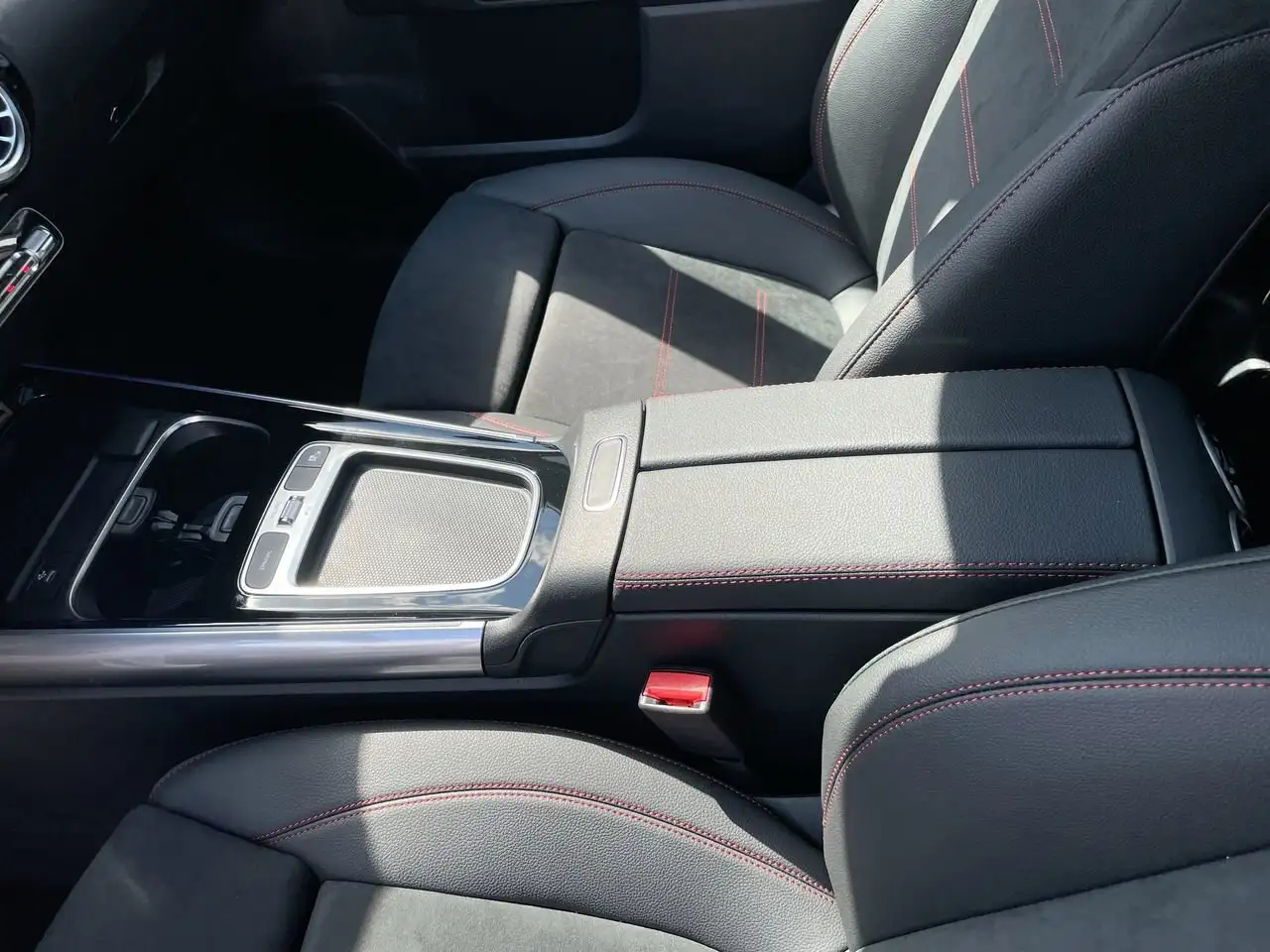 Mercedes-Benz GLA fotografie Mercedes-Benz GLA