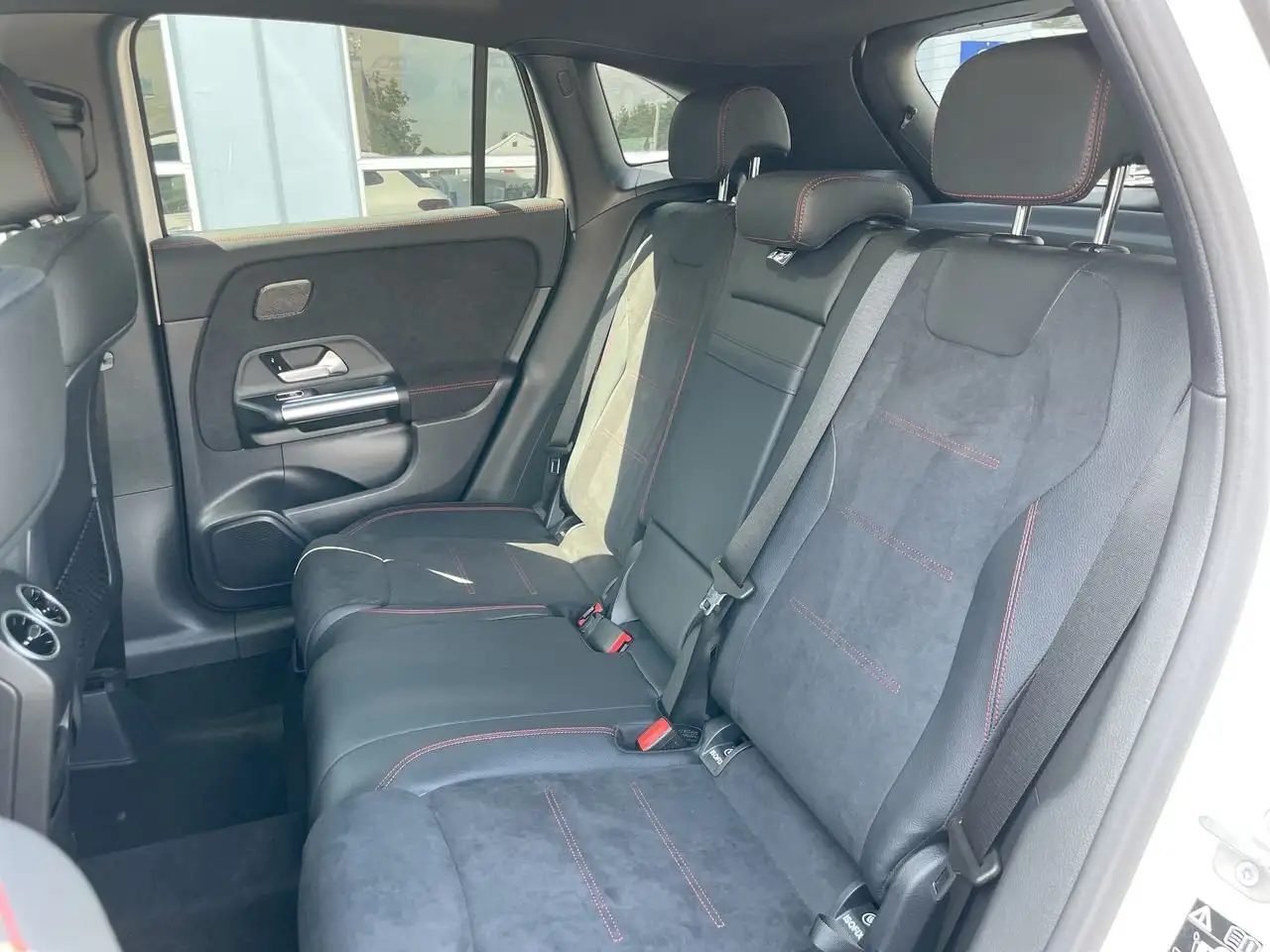 Mercedes-Benz GLA fotografie Mercedes-Benz GLA
