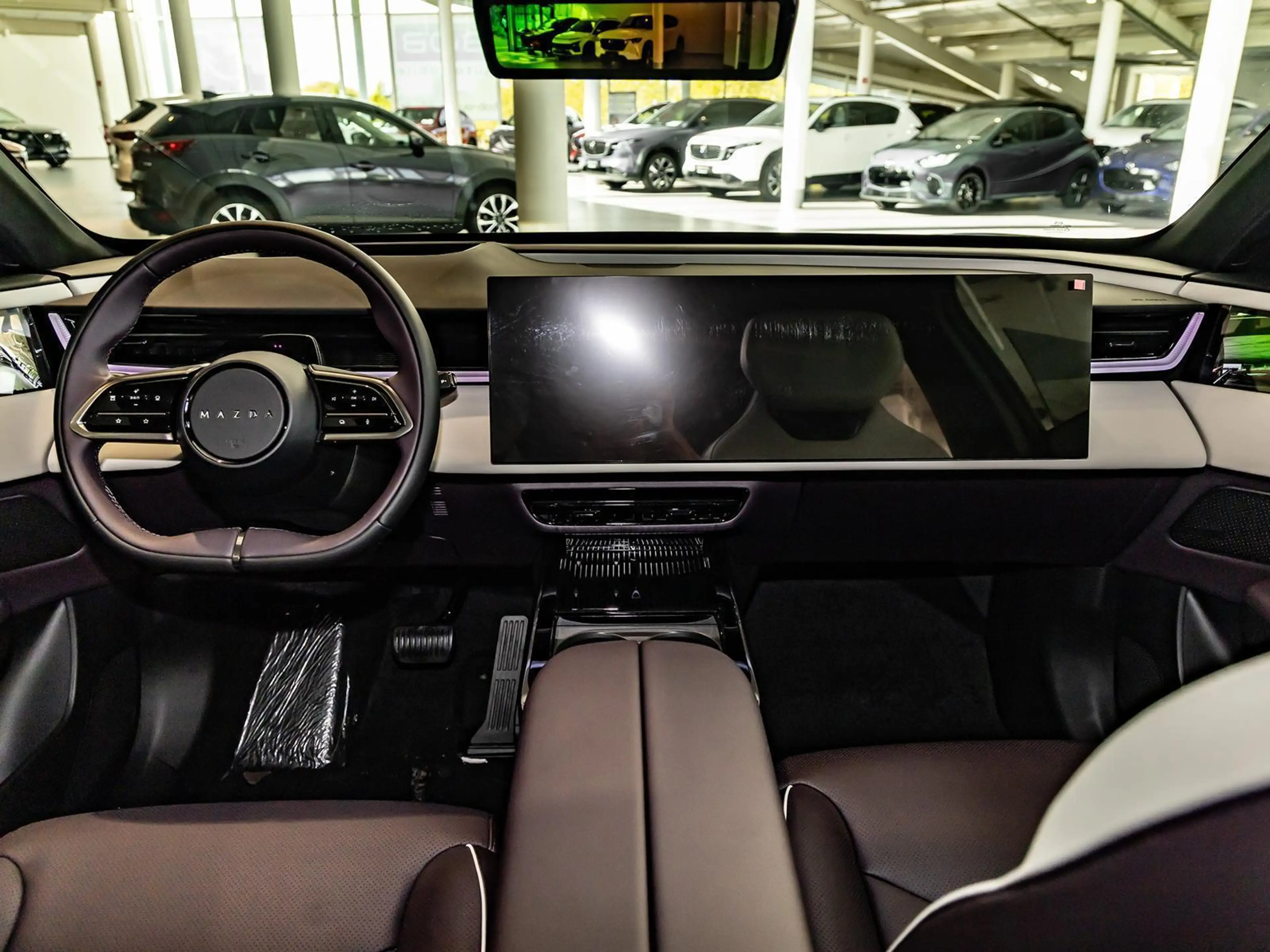 Mazda CX-6e CX-6e EV RWD Takumi Plus NAVI SHZ PDC — photo 11