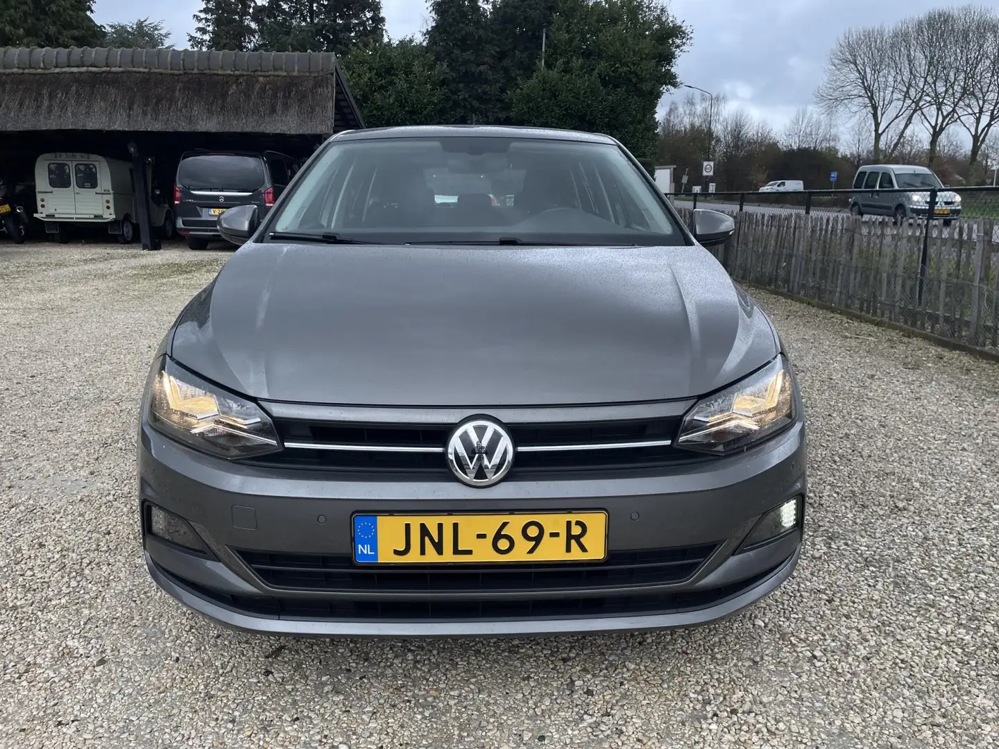 Volkswagen Polo 1.0 Comfortline Apple Carplay, Cruise, PDC, 1e eig Grau - 2