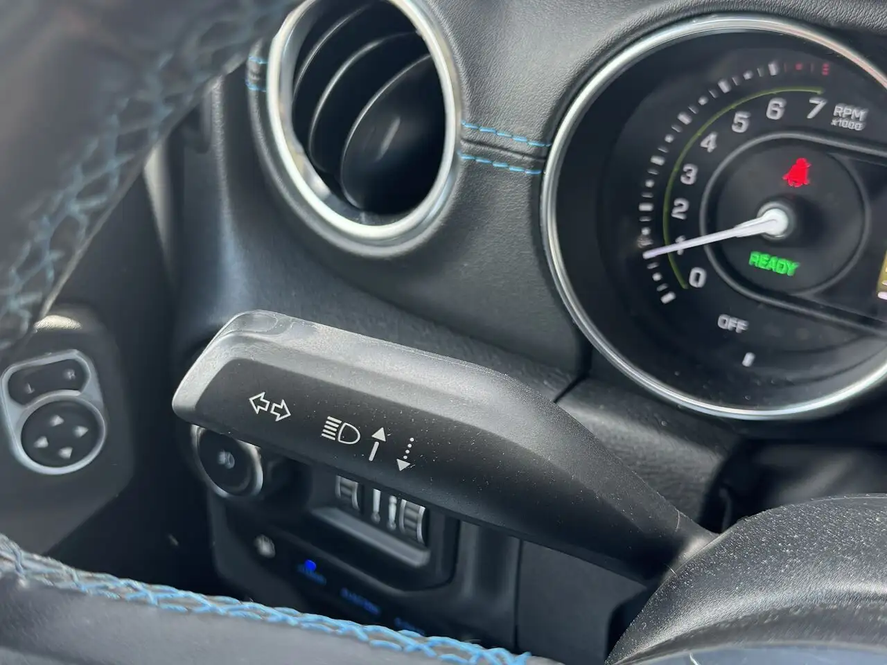 Jeep Wrangler photo Jeep Wrangler