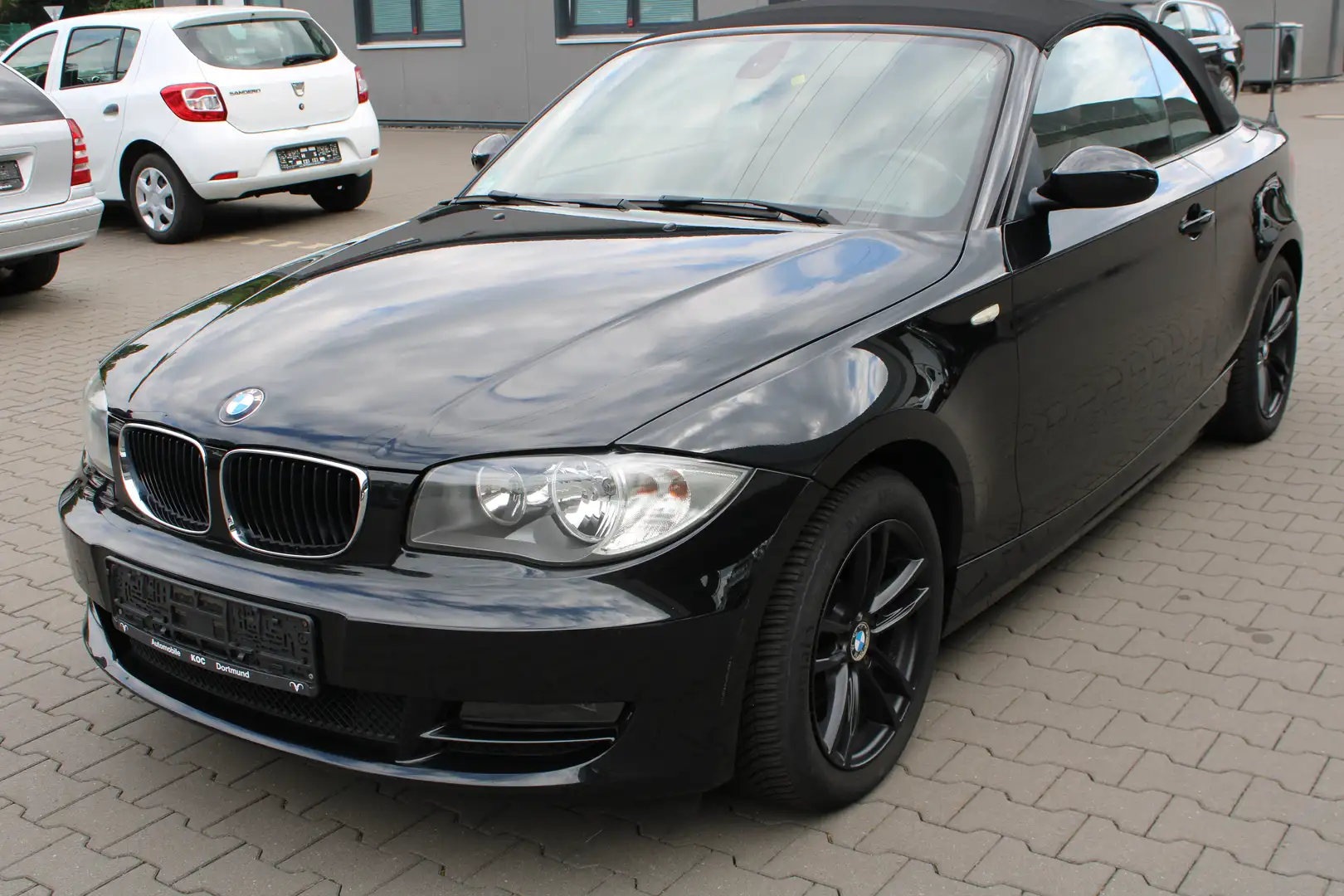 BMW 118 i Cabrio Schwarz - 1
