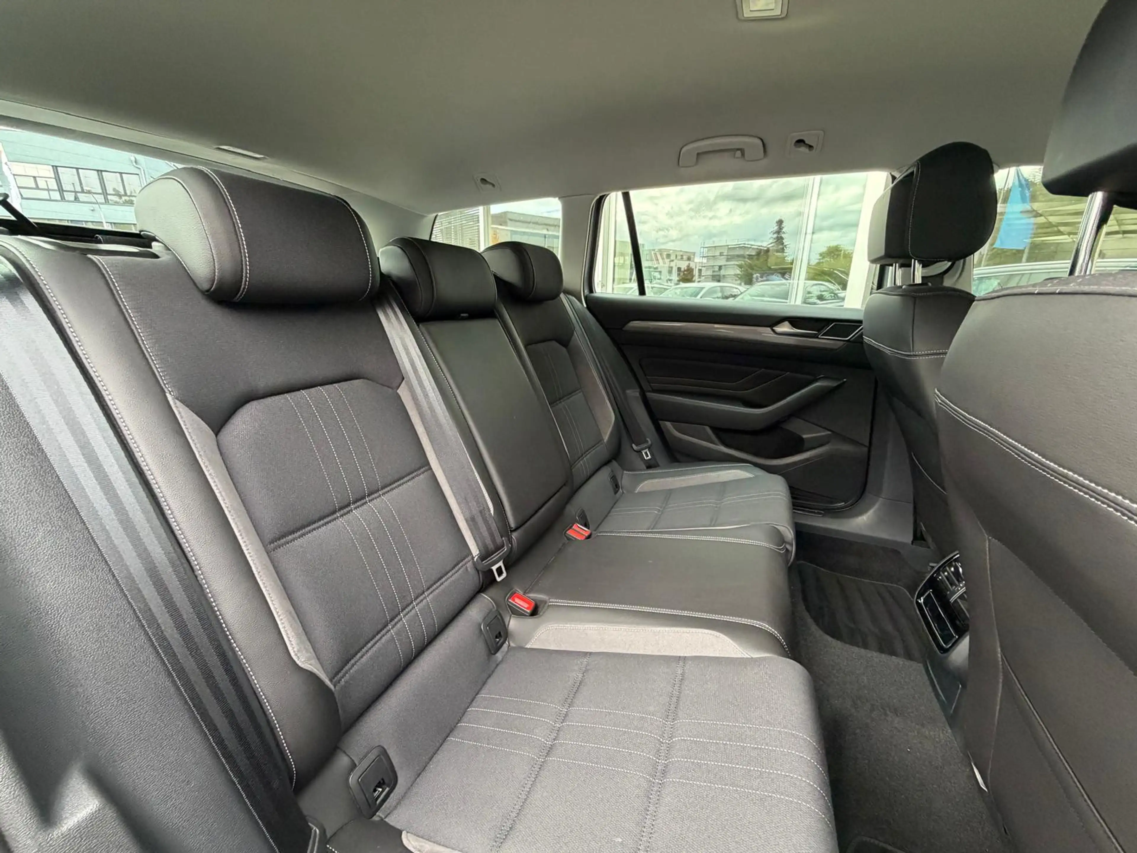 Volkswagen Passat Alltrack 2.0 TDI 4M LED+SHZ+NAVI+KAM+ACC+ — photo 11