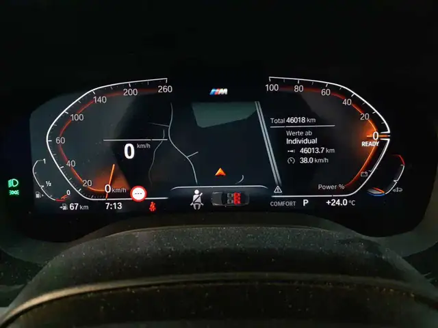 BMW 5 Series view 11