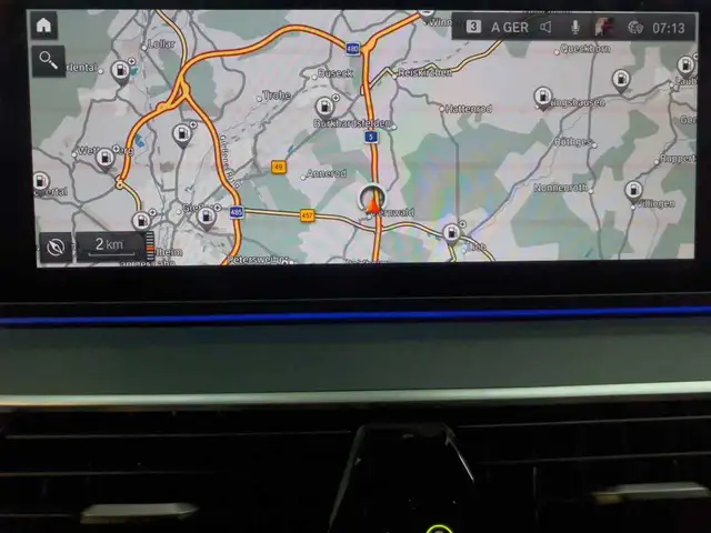 BMW 5 Series view 12