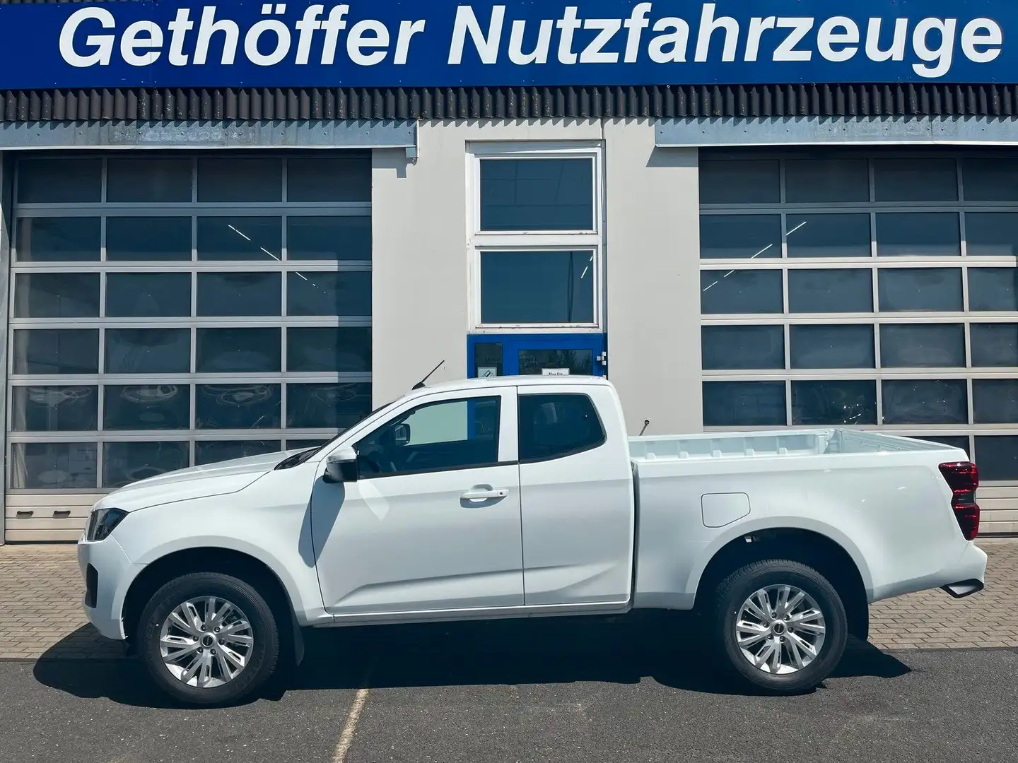Isuzu D-Max Space Cab LS AT neues Modell +SOFORT+ Blanc - 1