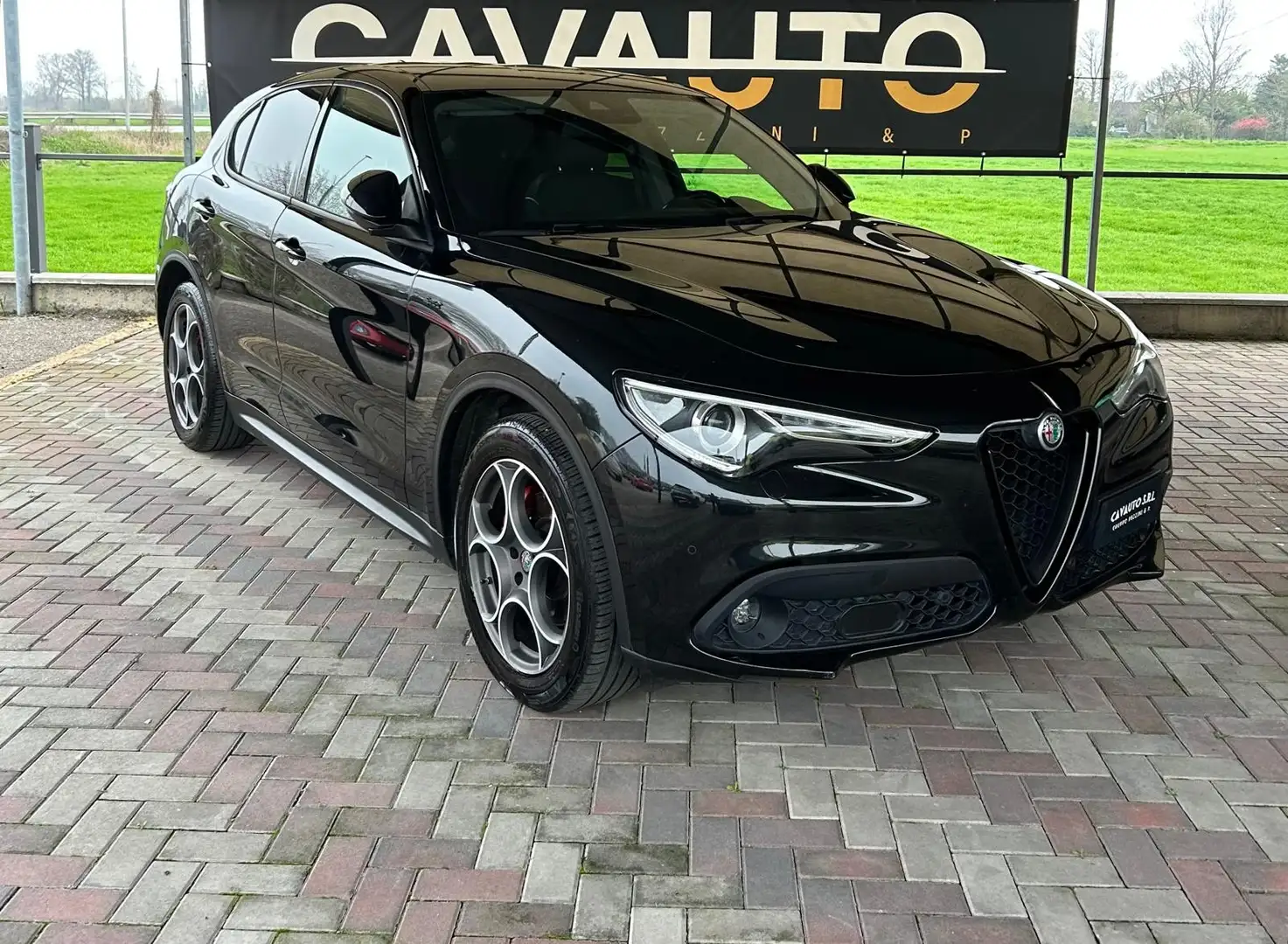 Alfa Romeo Stelvio Stelvio 2.2 t Super rwd 160cv auto Schwarz - 1