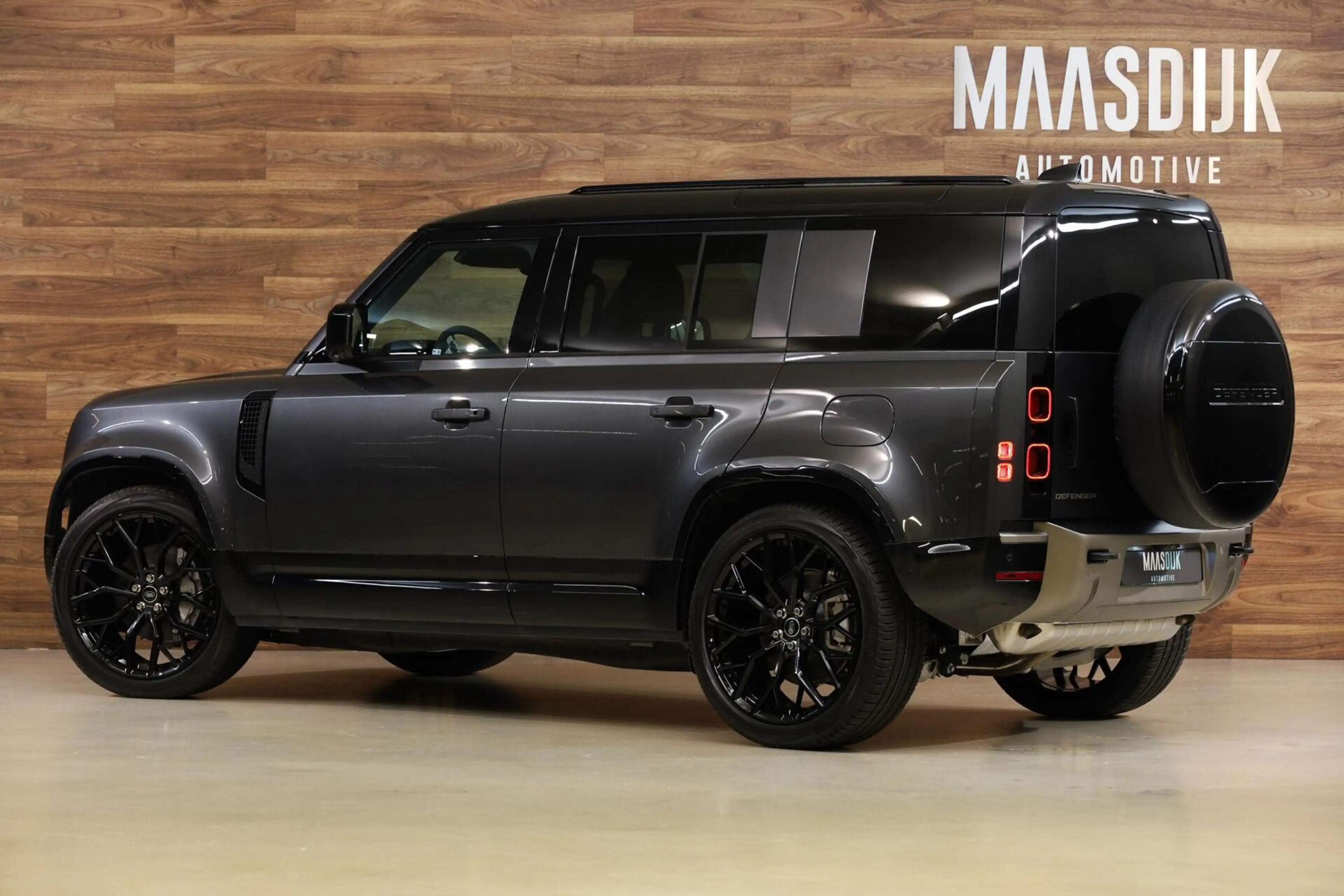 Land Rover Defender 110 P300e X-Dynamic SE|NEW|23''|ACC|360| — photo 12