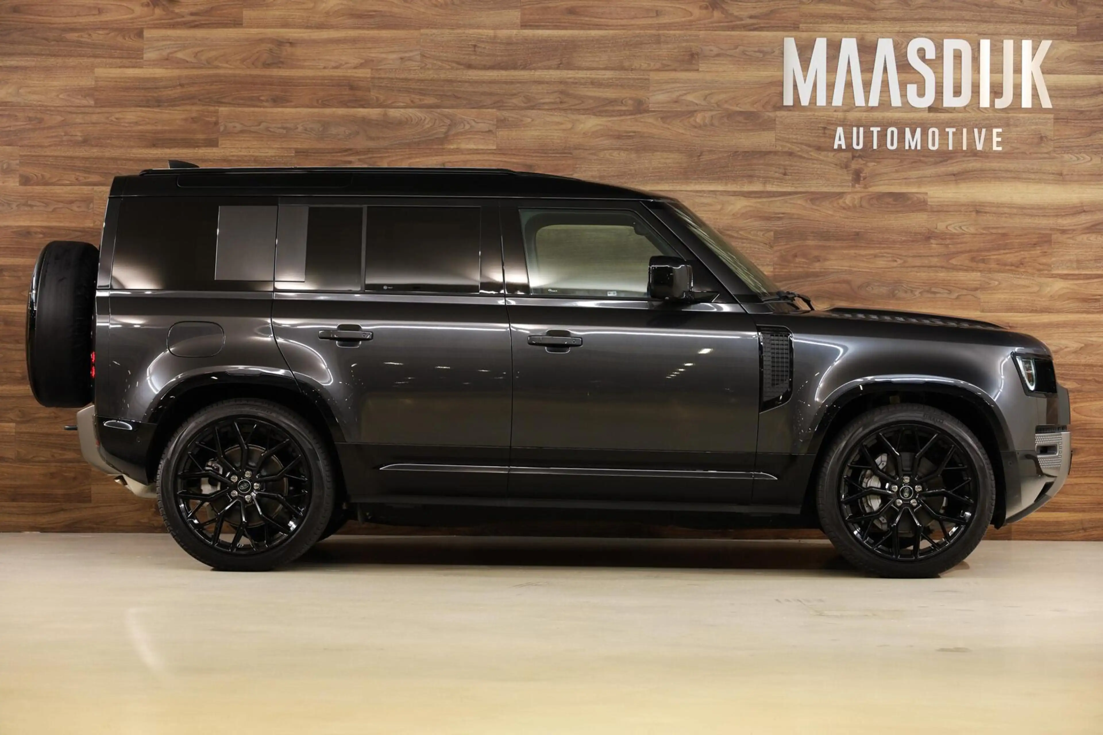 Land Rover Defender 110 P300e X-Dynamic SE|NEW|23''|ACC|360| — photo 6