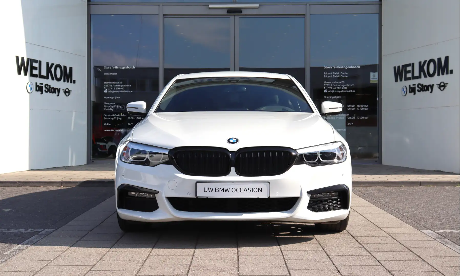 BMW 520 5 Serie 520i Executive M Sport Automaat / Sportsto Wit - 2